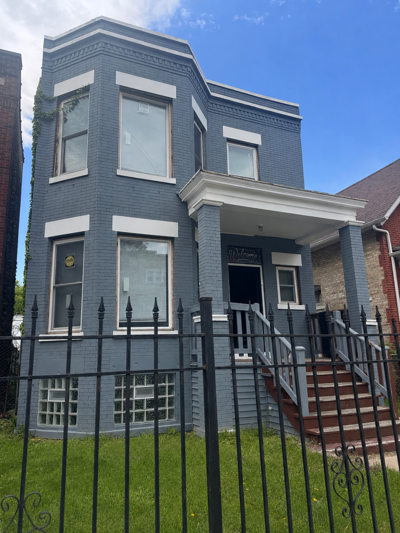 7324 S Blackstone Avenue Property Photo 1