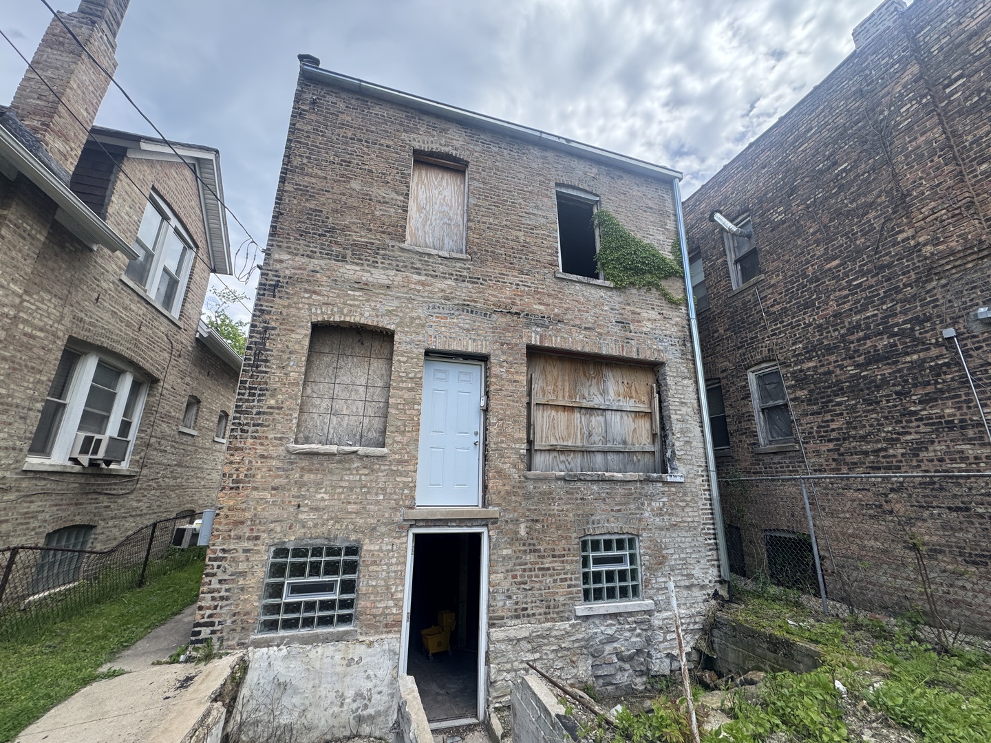 7324 S Blackstone Avenue Property Photo 11