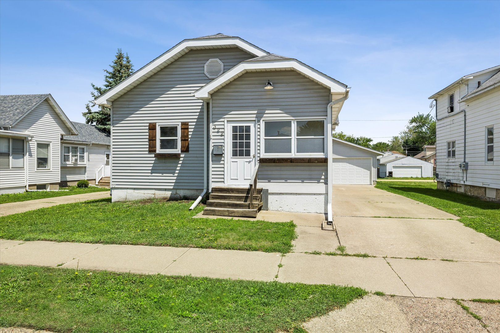 322 6th Avenue Property Photo 1
