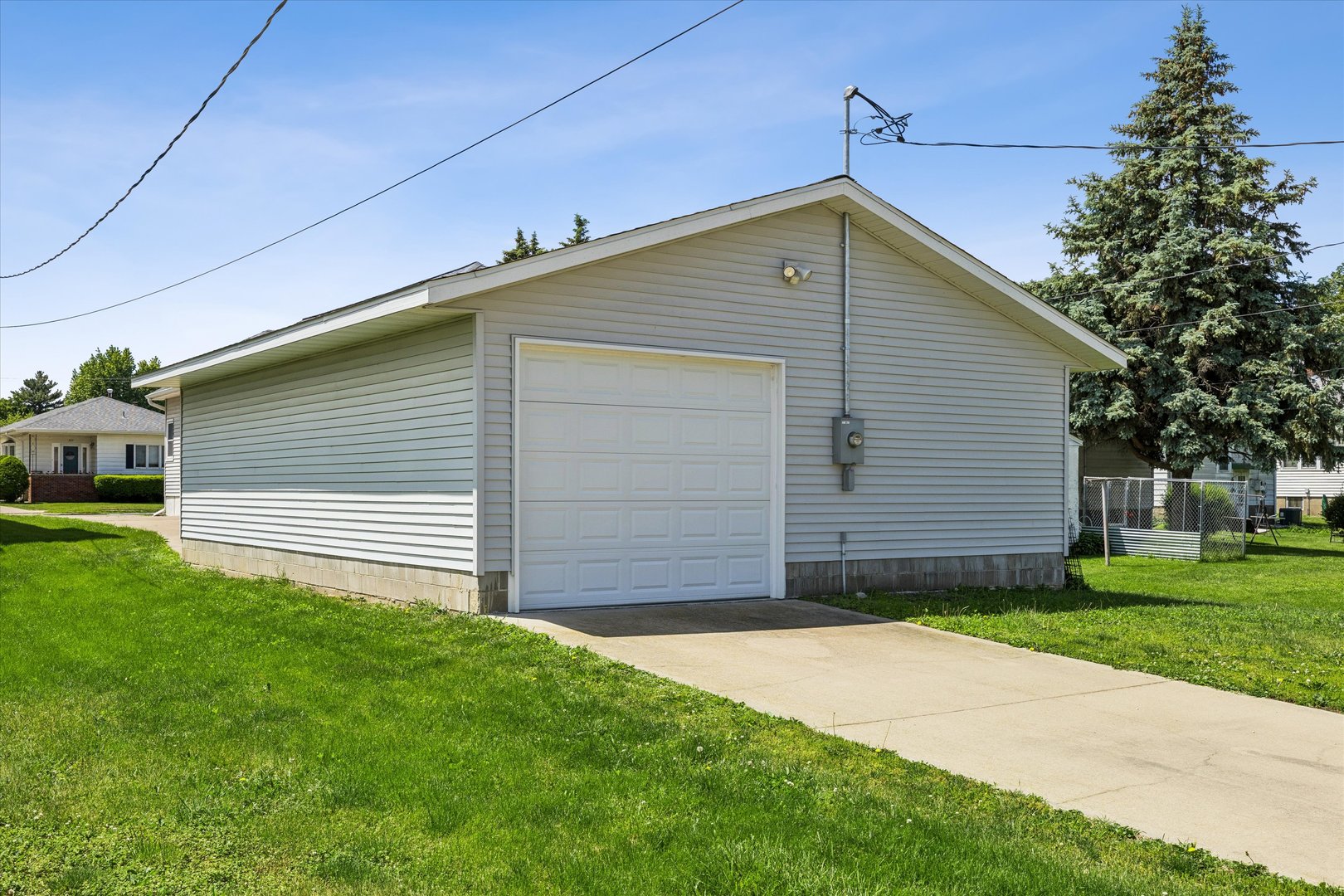 322 6th Avenue Property Photo 4