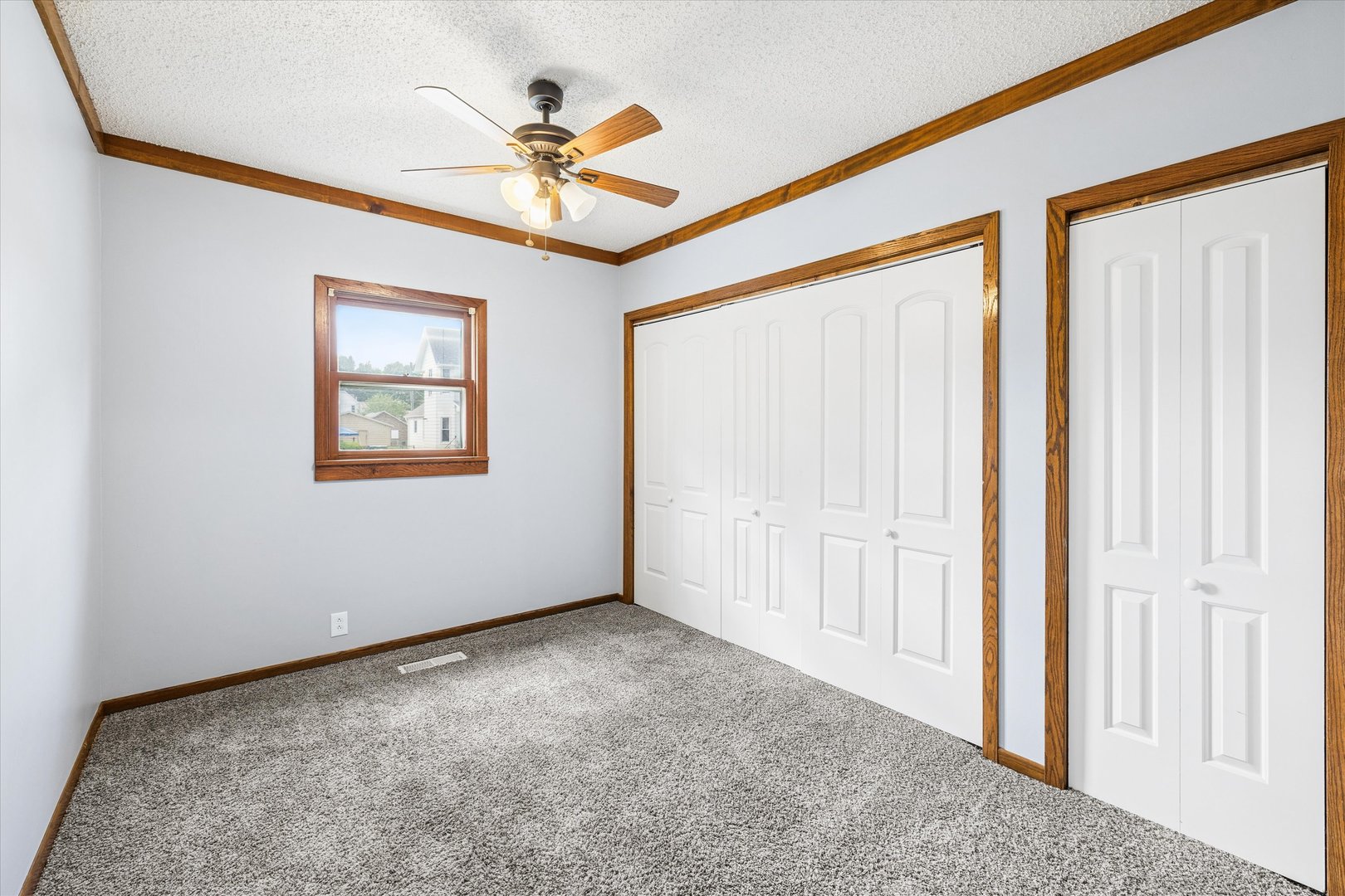 322 6th Avenue Property Photo 17