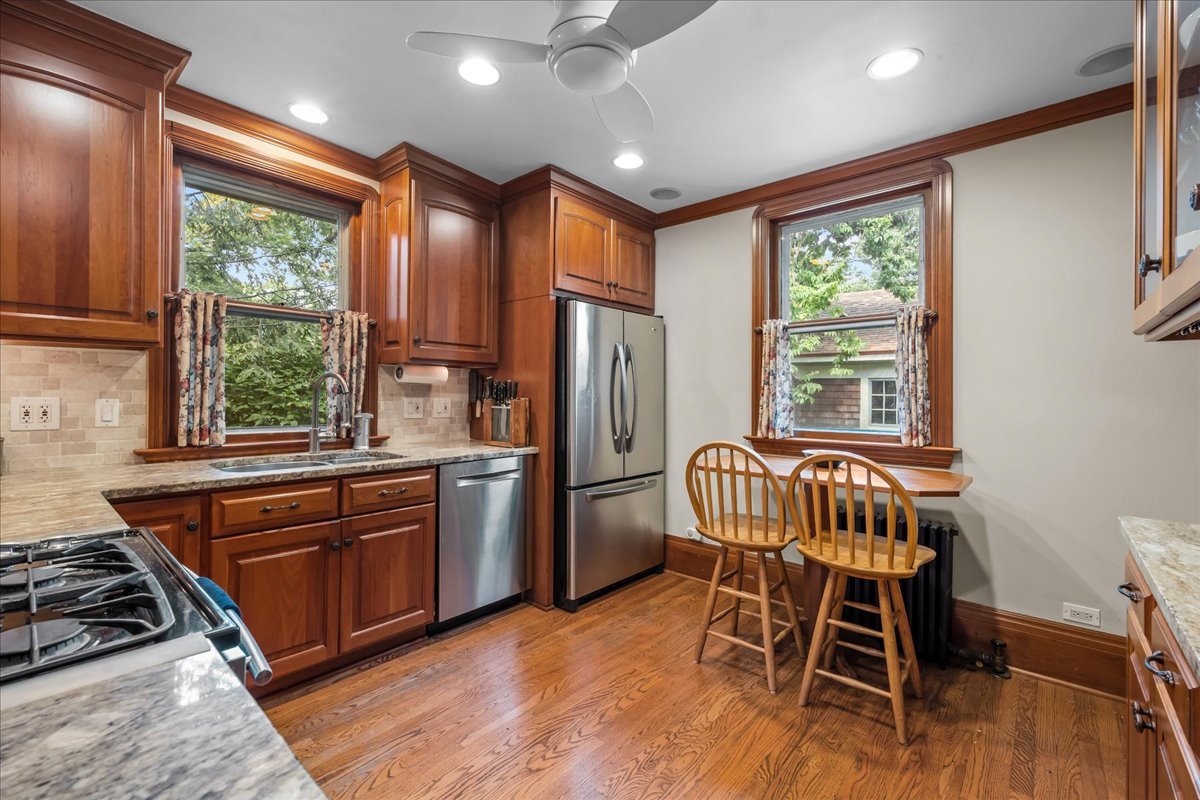 600 Central Avenue Property Photo 15