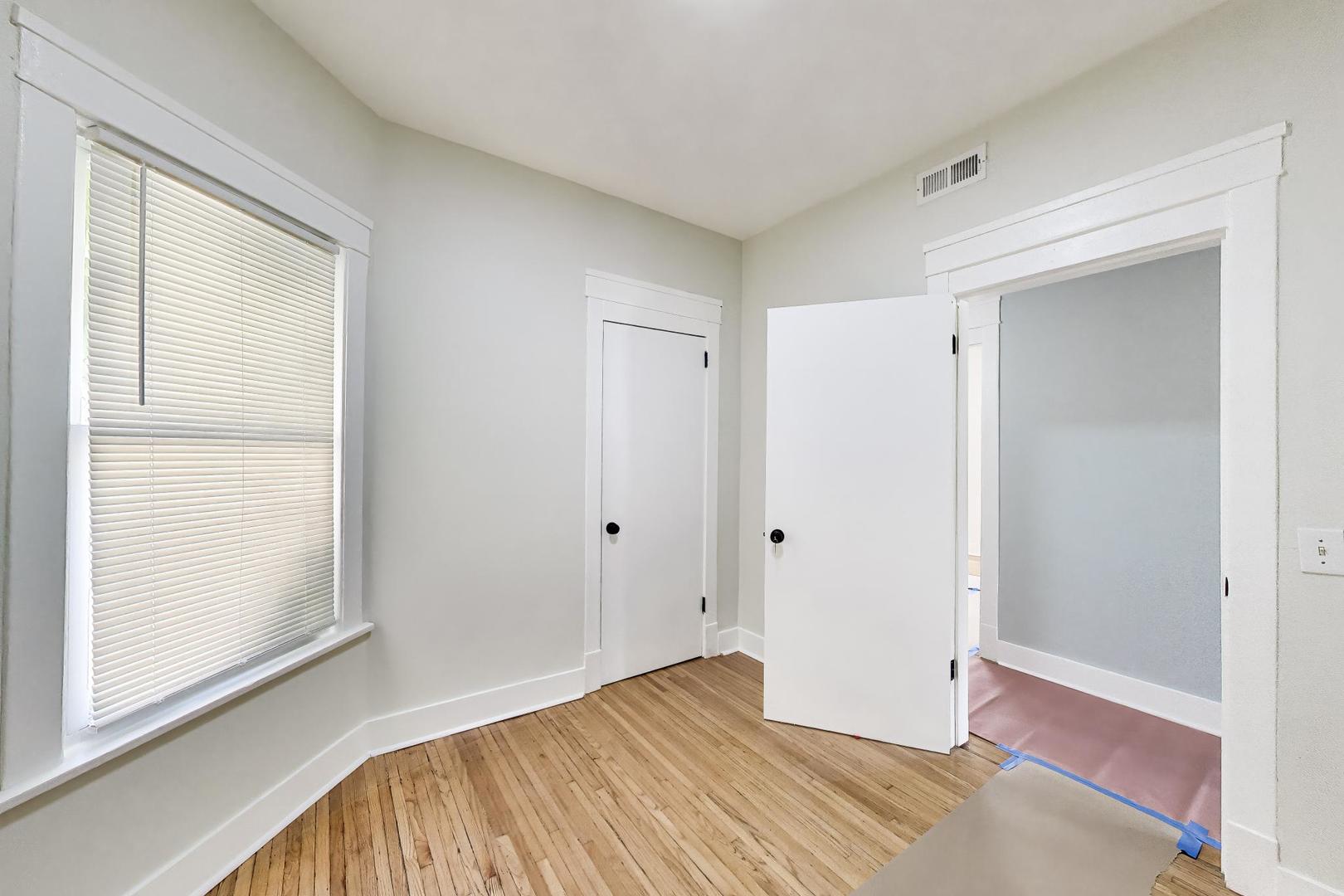 43 N Menard Avenue 2 Property Photo 16
