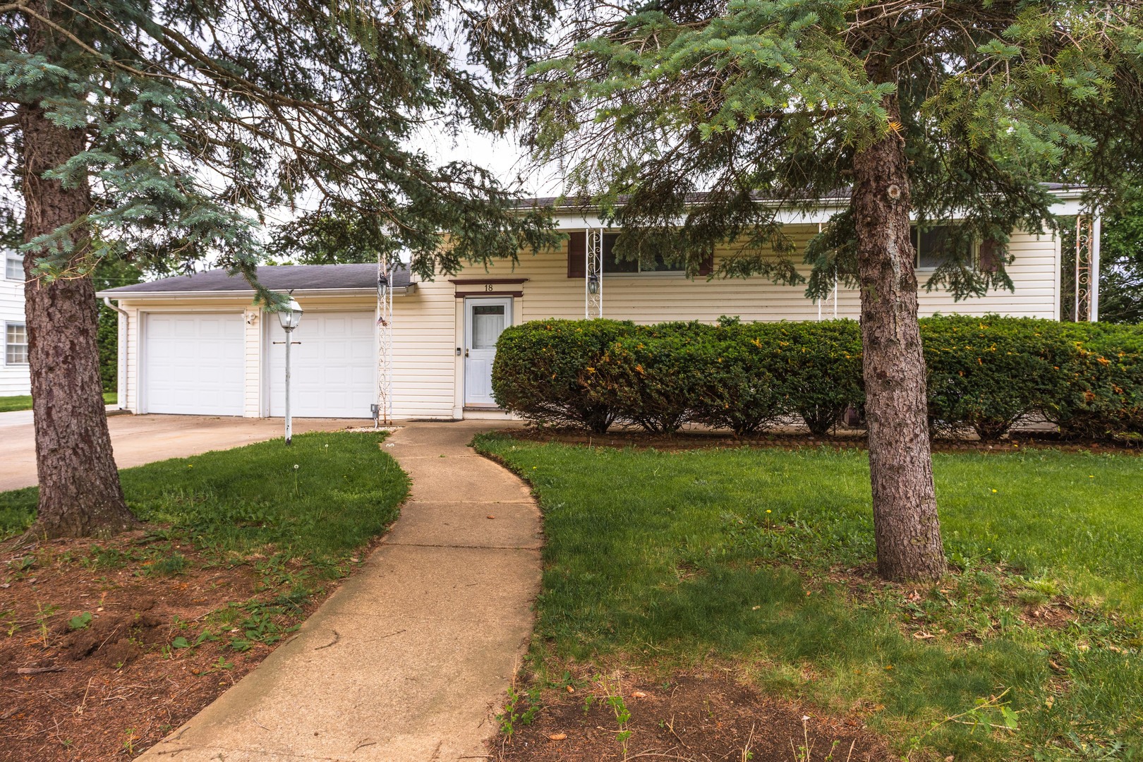 18 Oakwood Drive Property Photo 3