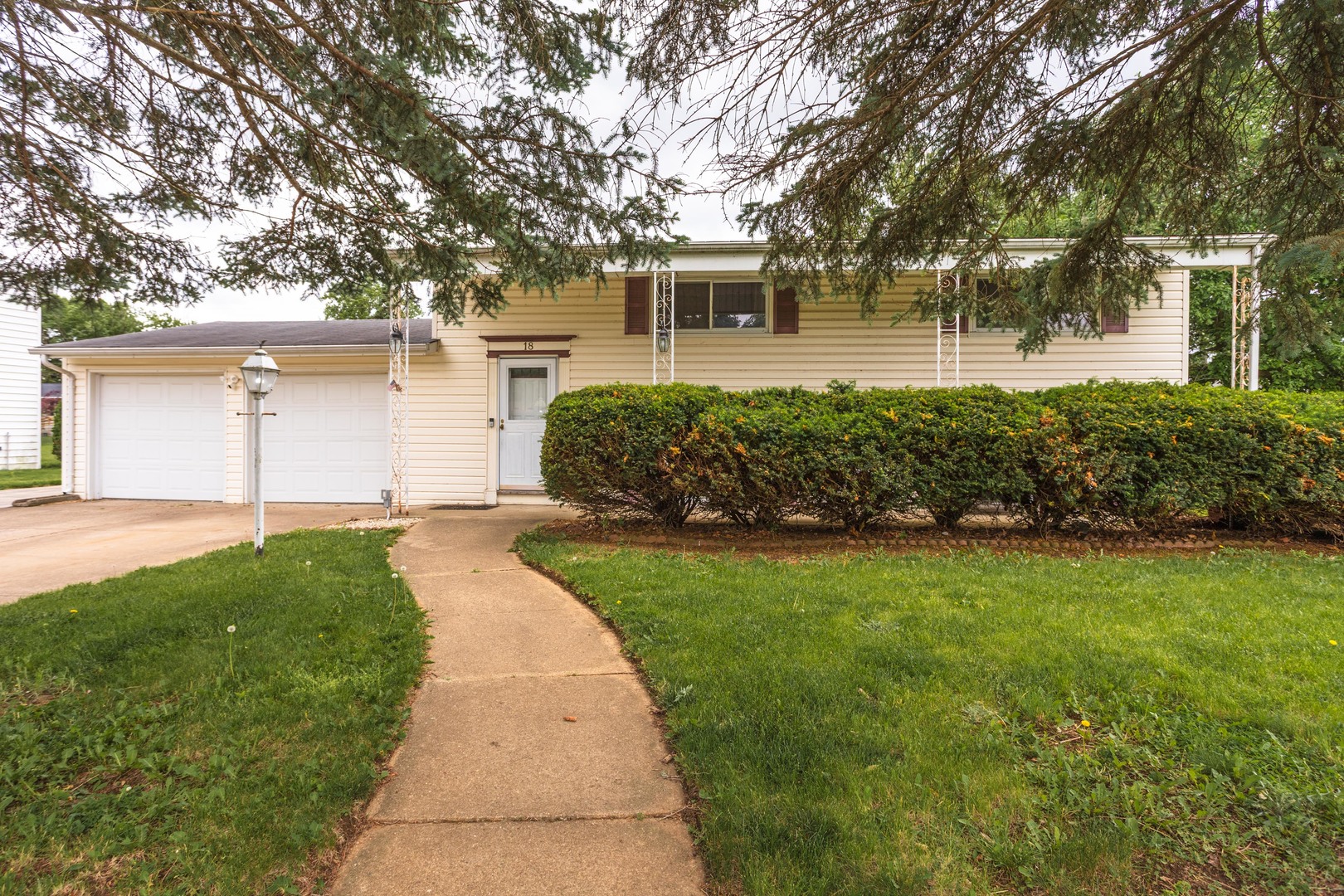 18 Oakwood Drive Property Photo 4