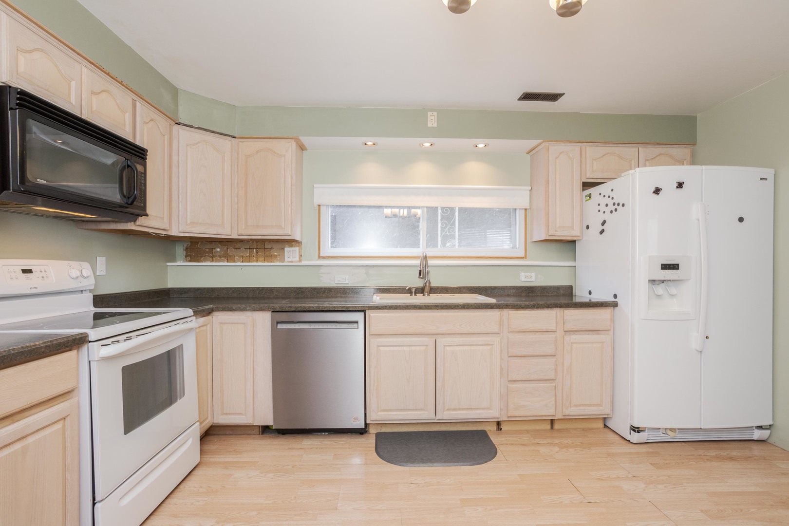 18 Oakwood Drive Property Photo 23