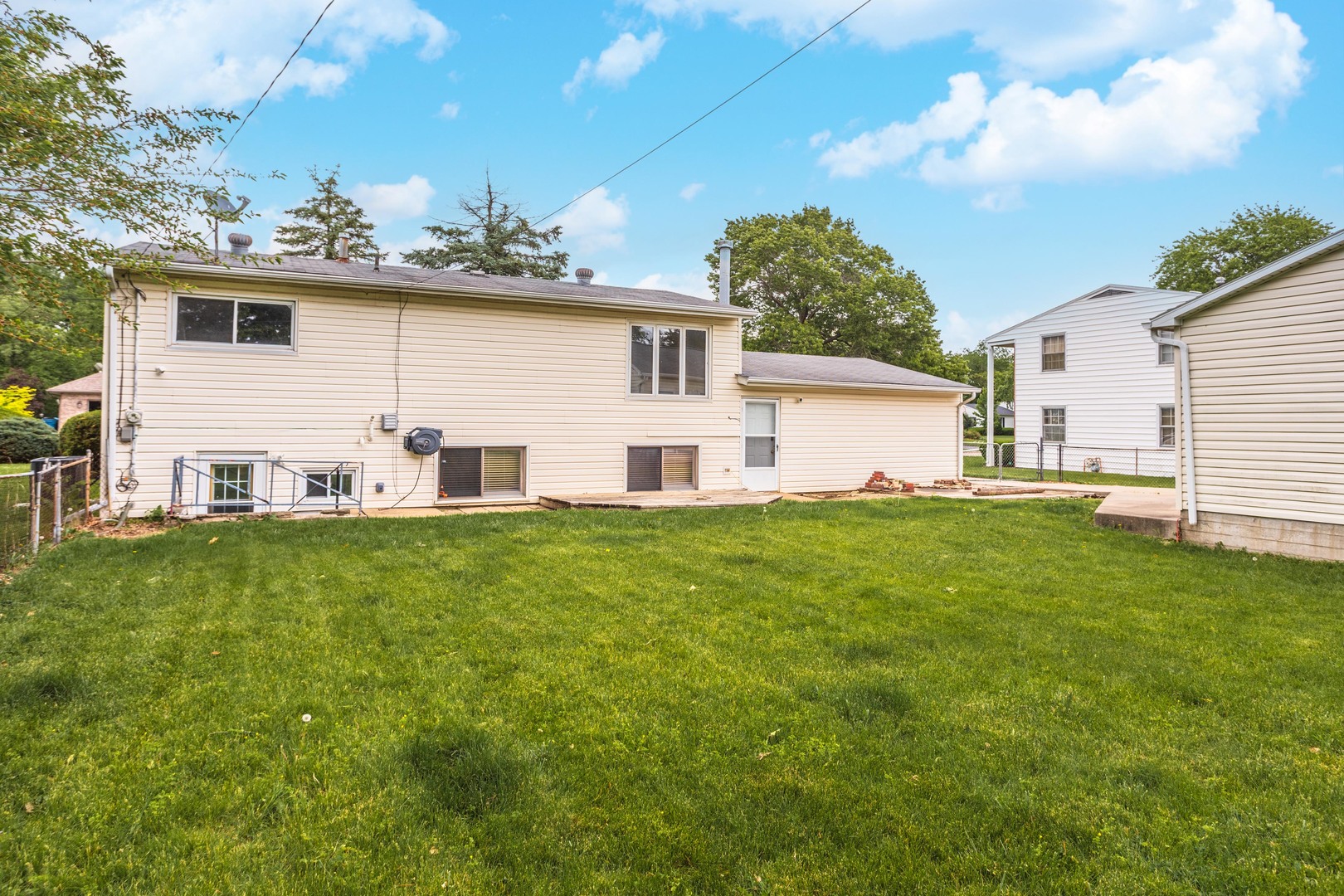 18 Oakwood Drive Property Photo 33