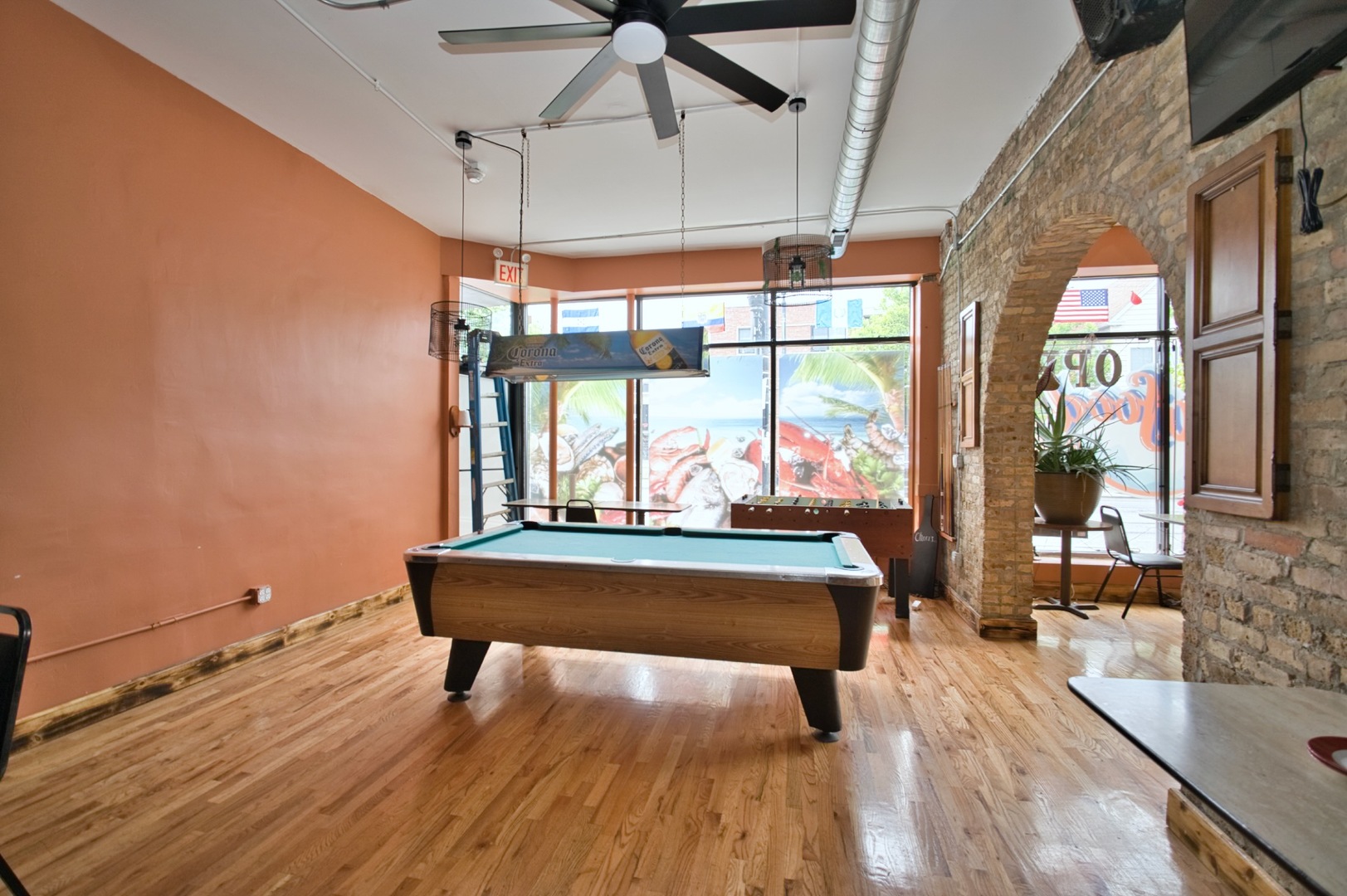 3034 W Montrose Avenue Property Photo 11