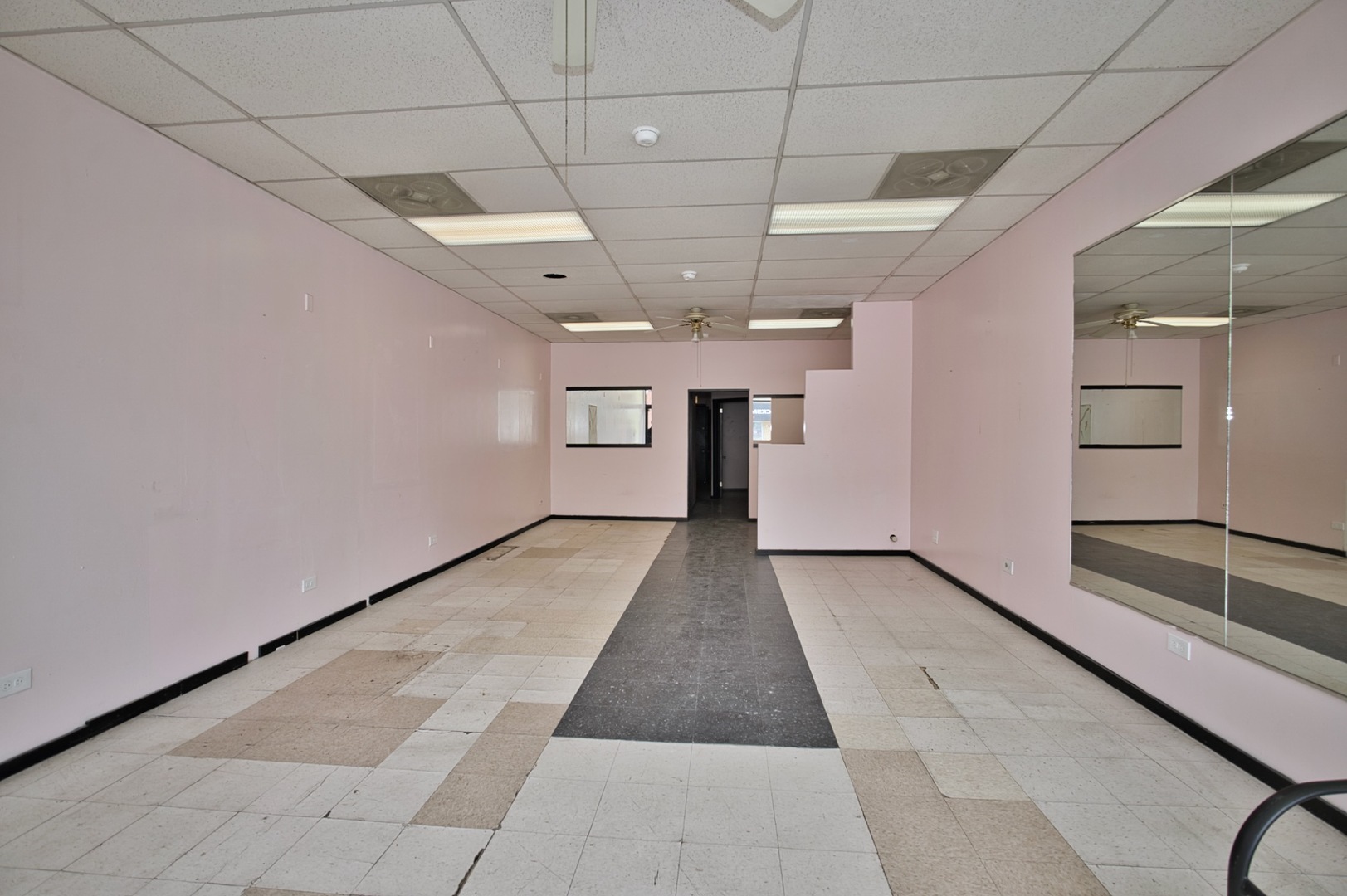 3034 W Montrose Avenue Property Photo 28