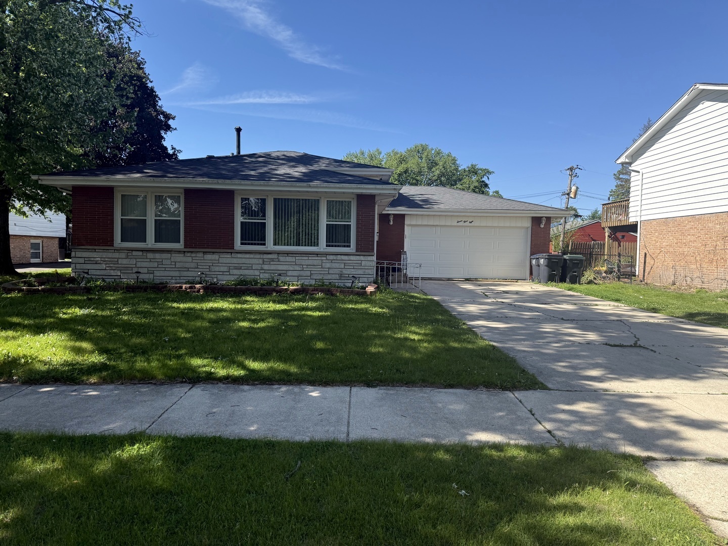 738 E 158th Street Property Photo 1