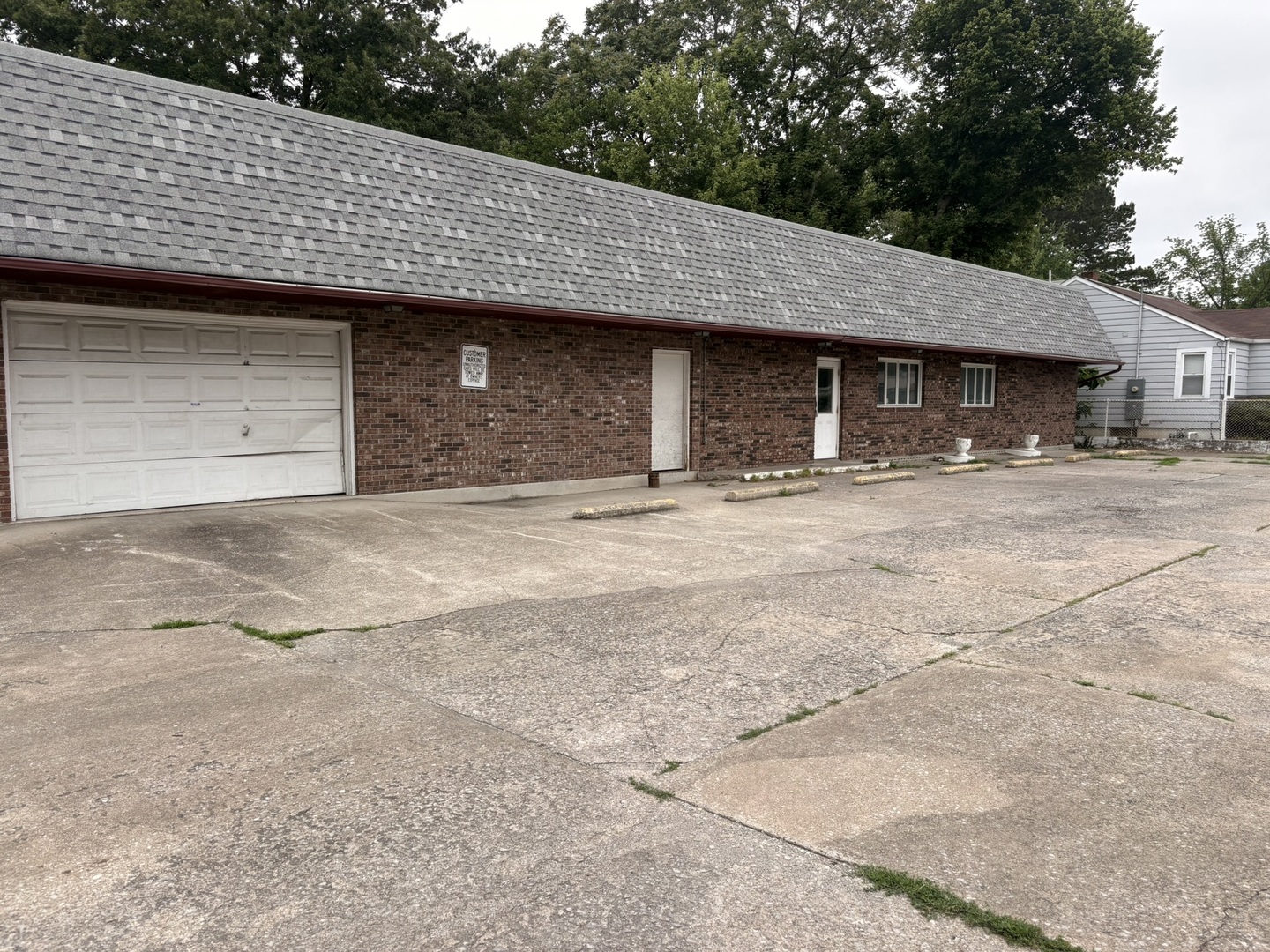 1201 N Main Street Property Photo 2