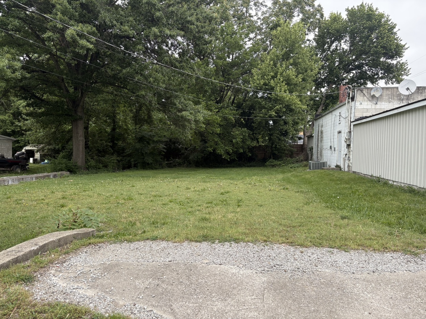 1201 N Main Street Property Photo 4