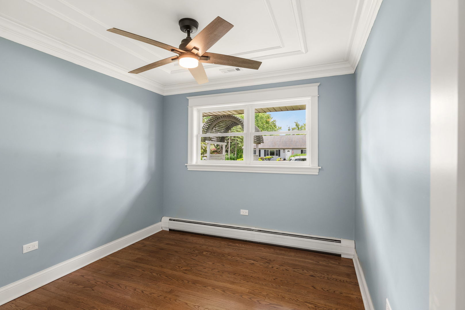 1010 W Elm Street Property Photo 10