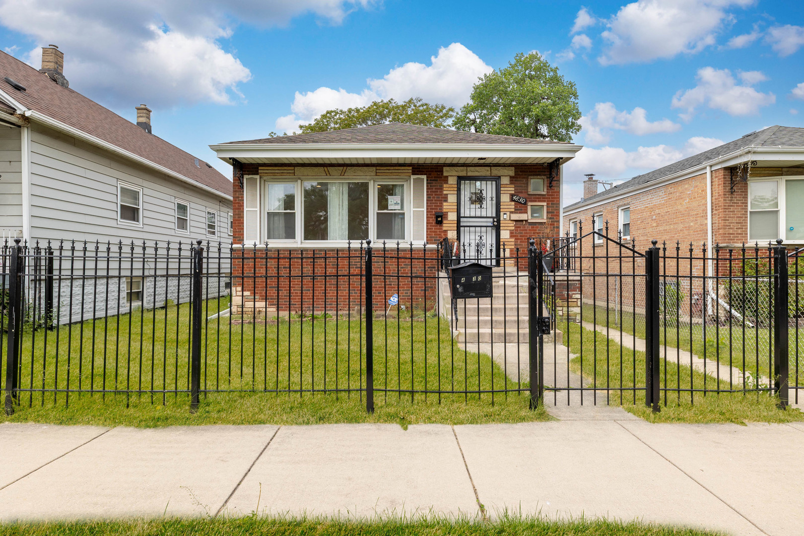 4830 S Ridgeway Avenue Property Photo 2