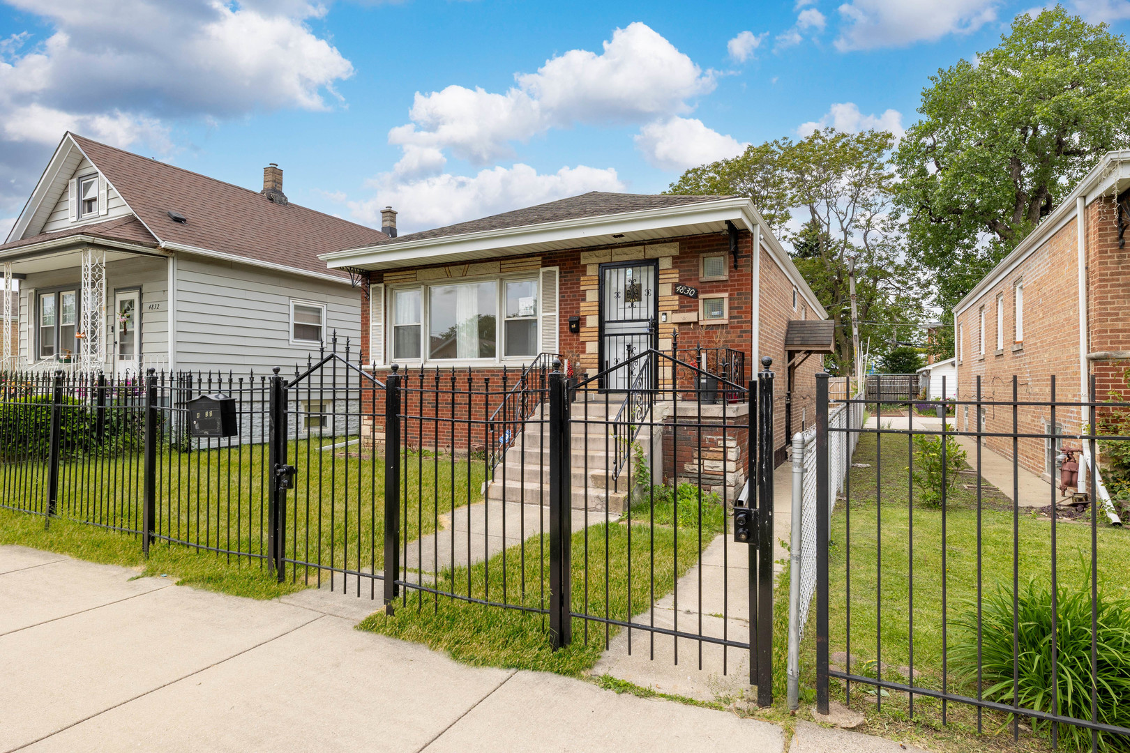 4830 S Ridgeway Avenue Property Photo 3