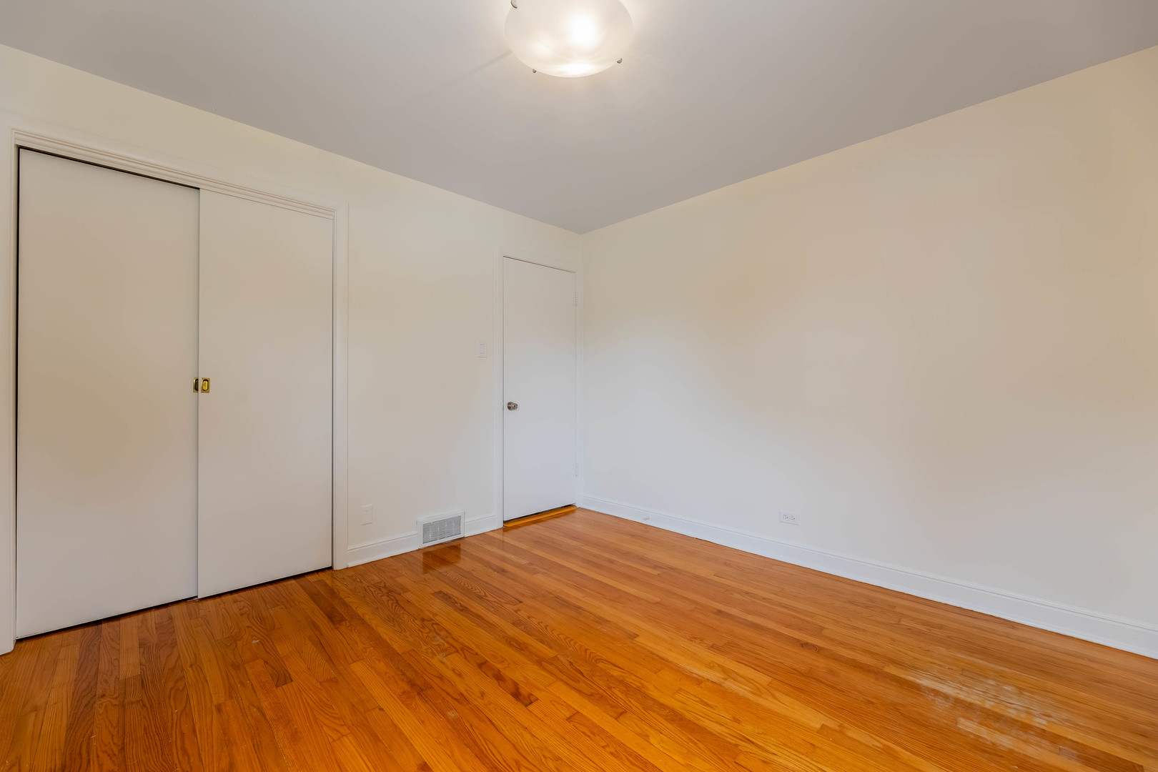 4830 S Ridgeway Avenue Property Photo 16