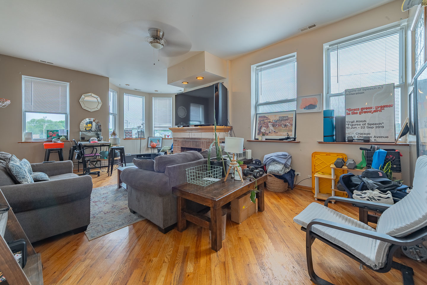 601 W 47th Street Property Photo 8