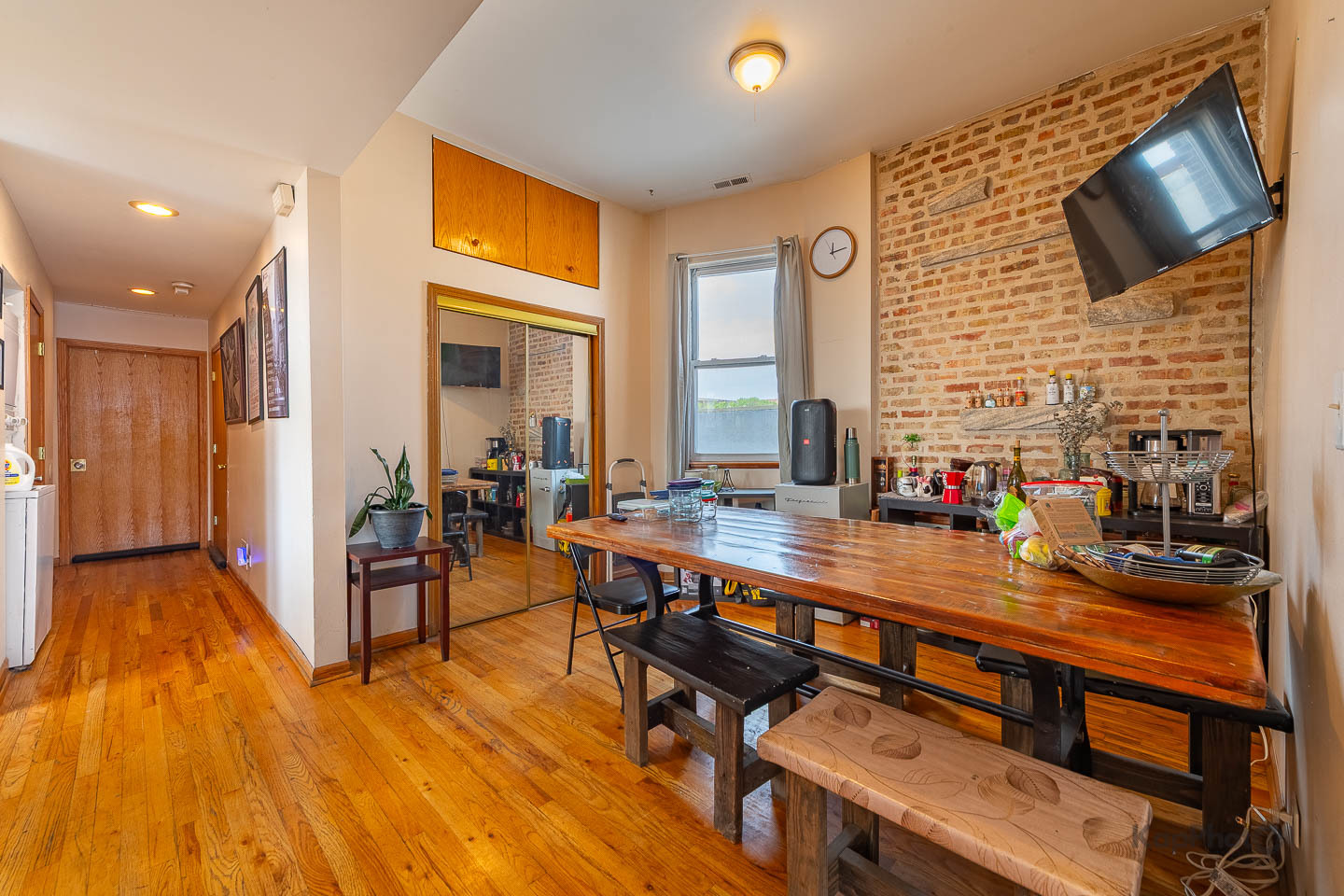 601 W 47th Street Property Photo 15