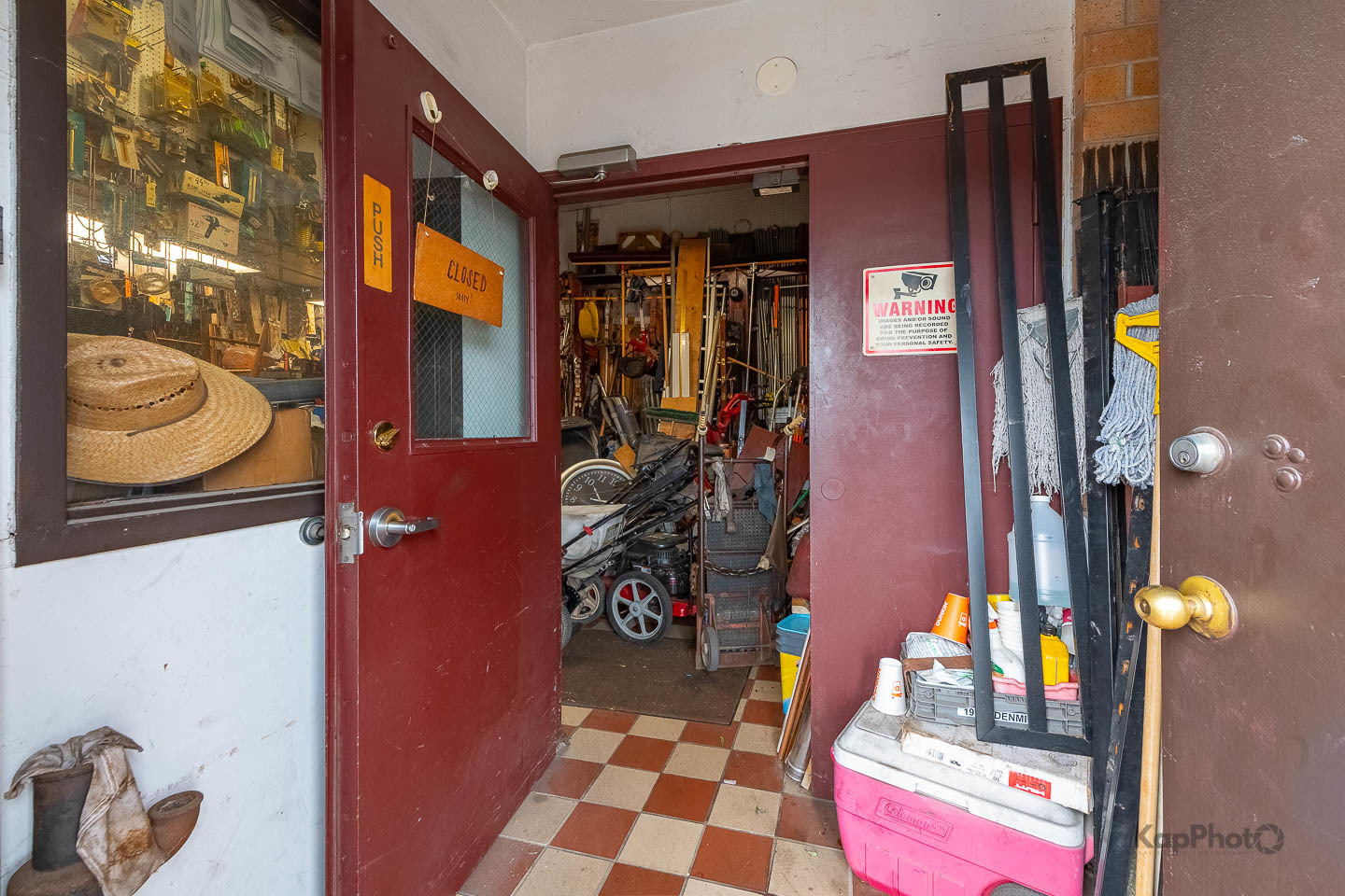 601 W 47th Street Property Photo 40