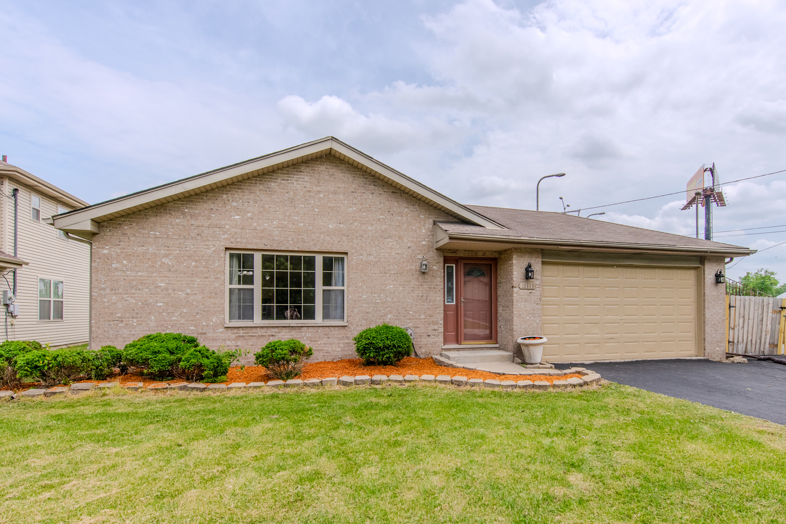 15609 Clifton Park Avenue Property Photo 29