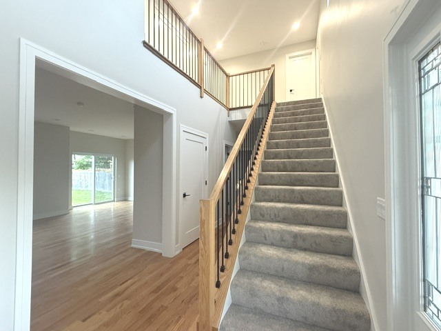 249 E Kenilworth Avenue Property Photo 4