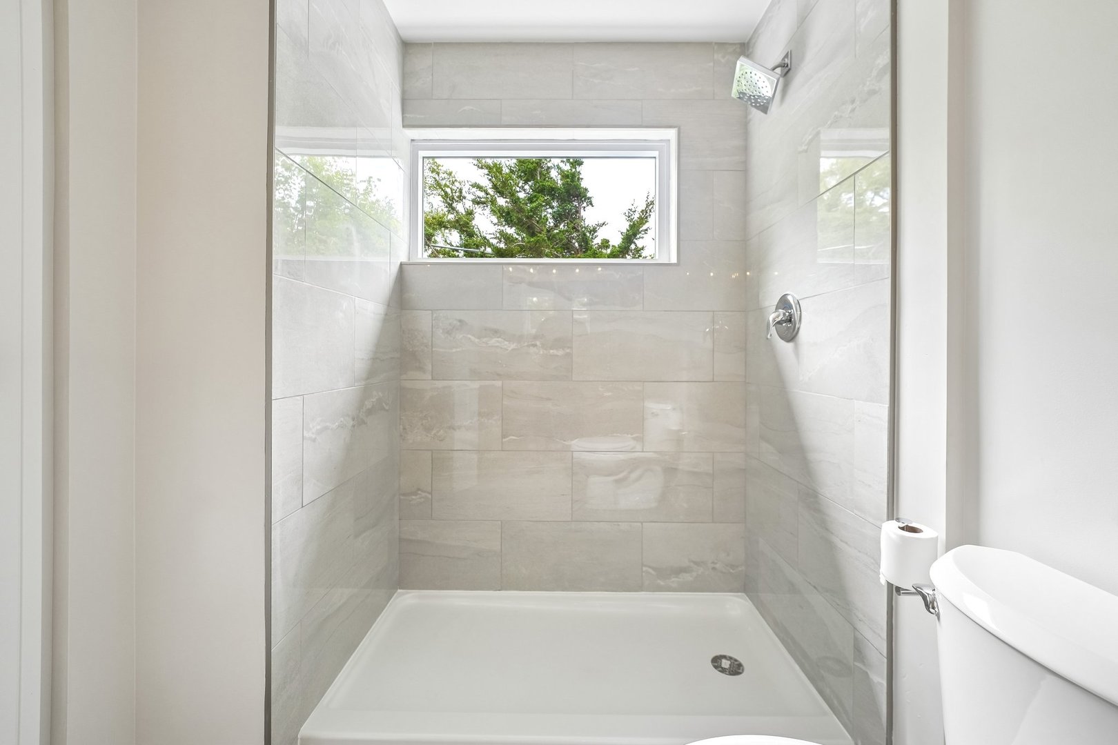 249 E Kenilworth Avenue Property Photo 17