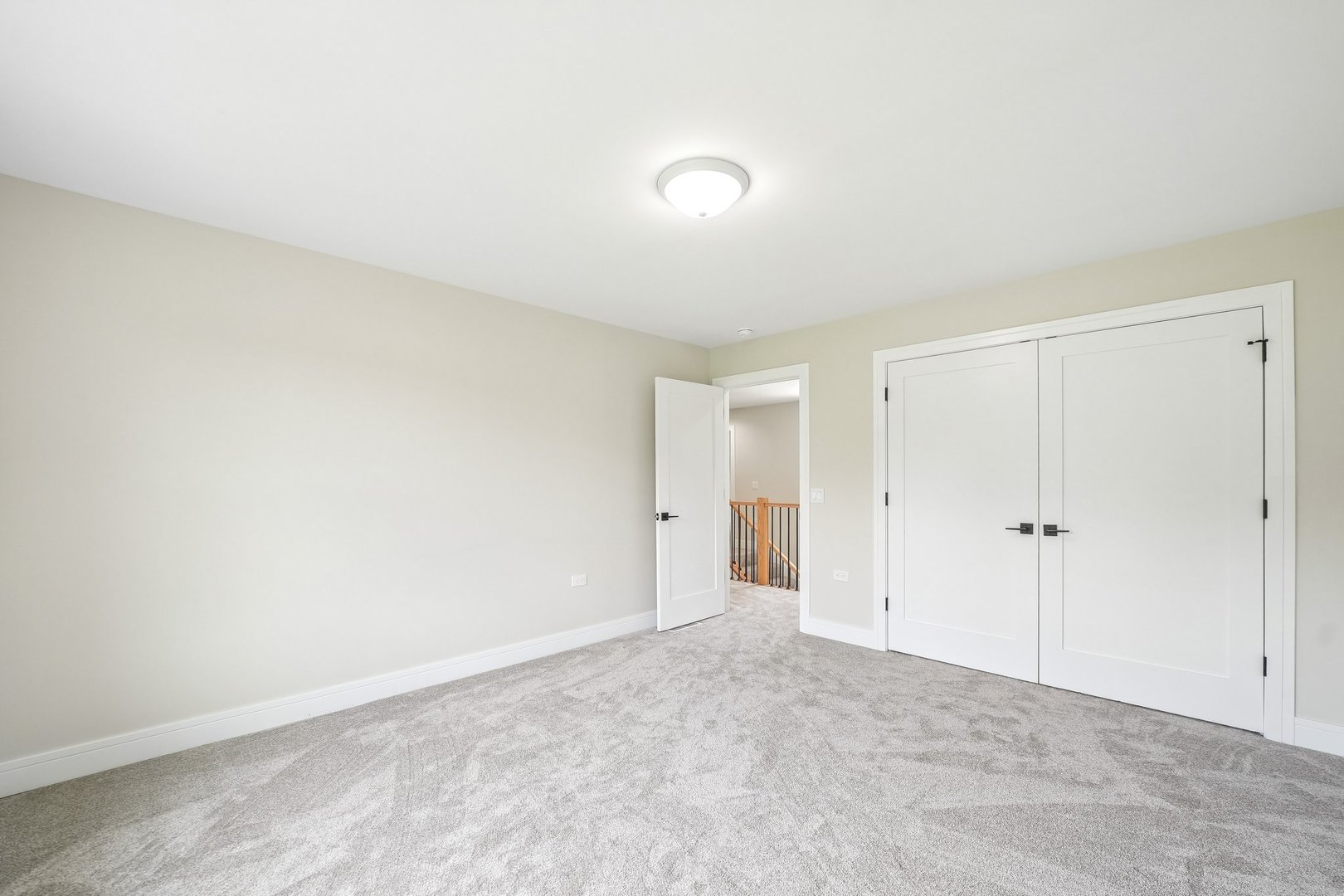 249 E Kenilworth Avenue Property Photo 19