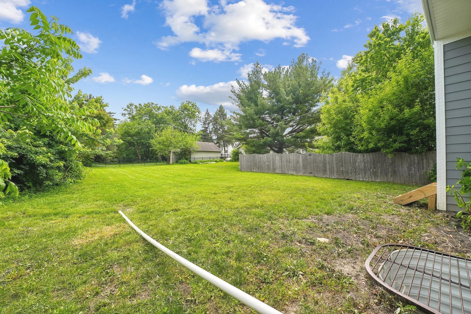 249 E Kenilworth Avenue Property Photo 25