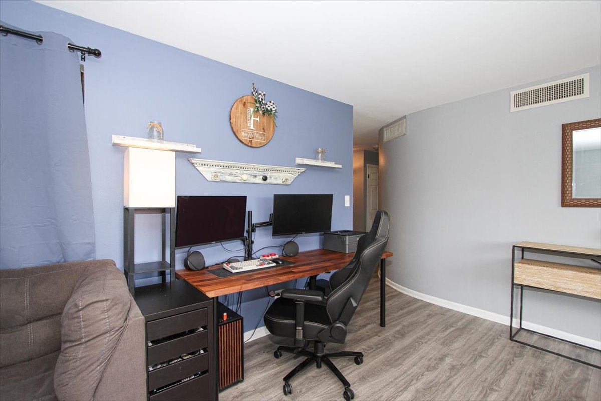 2300 Old Tavern Road 203 Property Photo 9