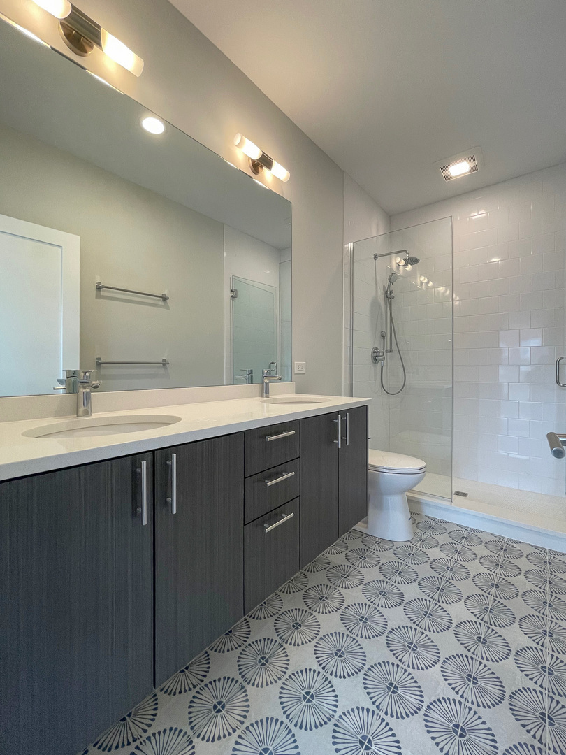 4557 S Prairie Avenue Property Photo 14