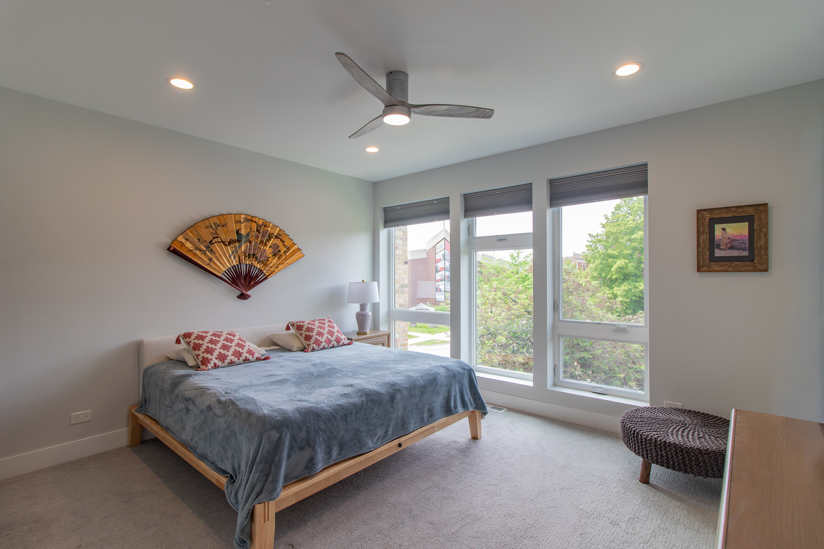 4557 S Prairie Avenue Property Photo 17
