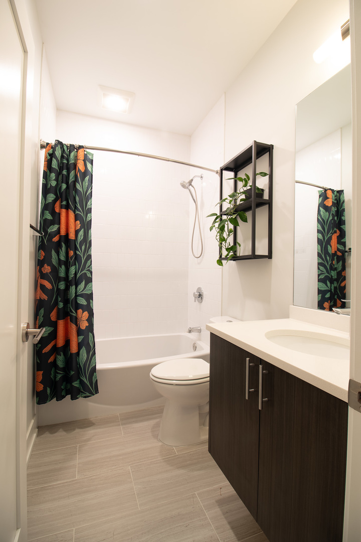 4557 S Prairie Avenue Property Photo 23