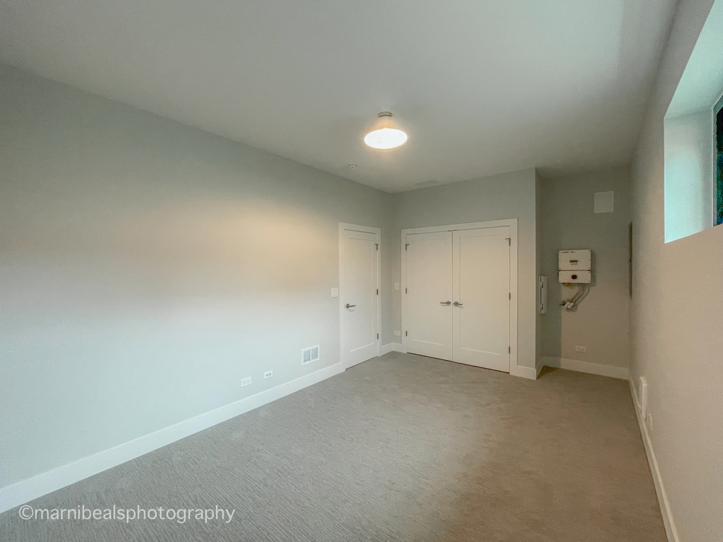 4557 S Prairie Avenue Property Photo 27