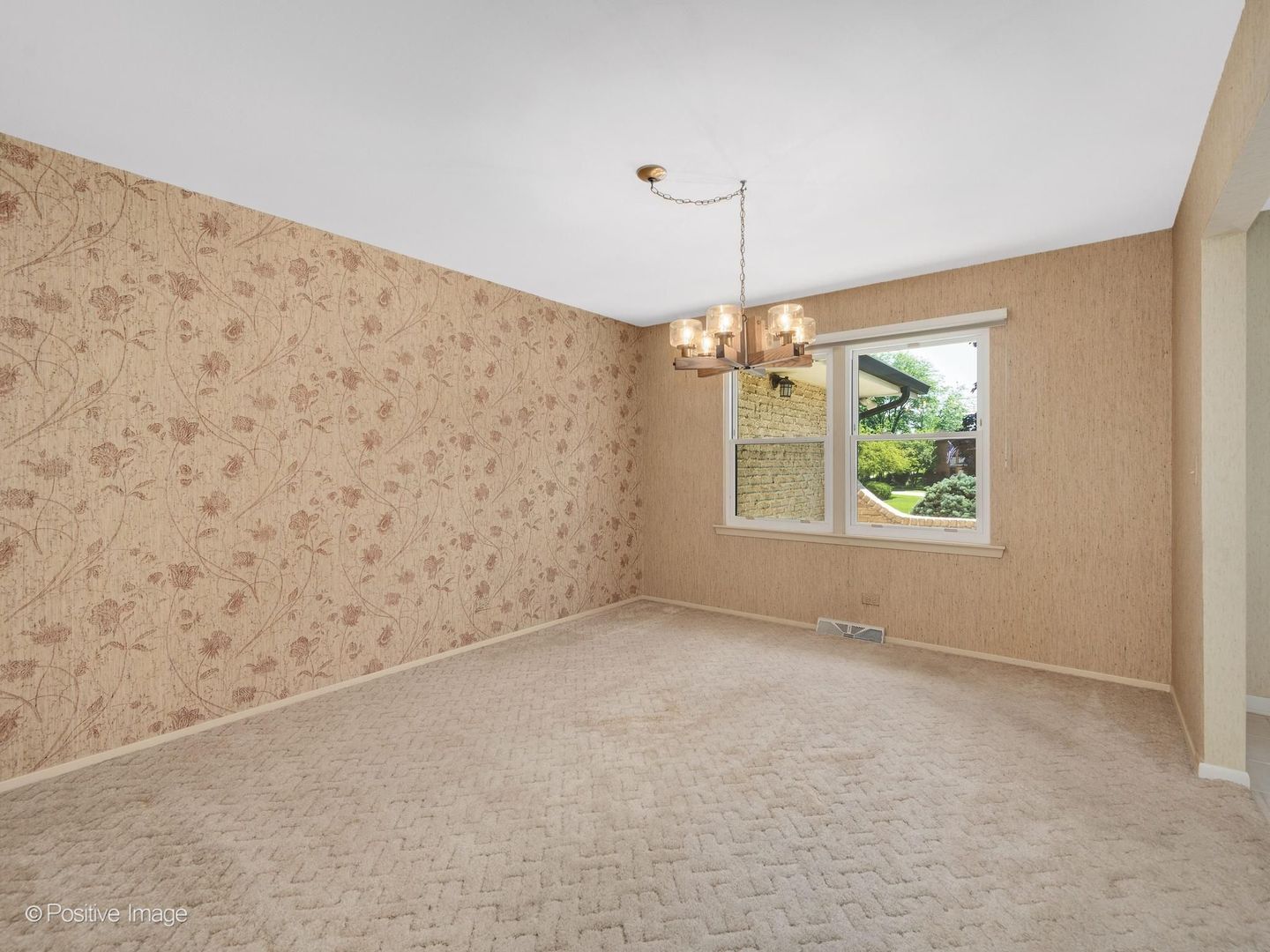 10s240 Hampshire Lane Property Photo 10