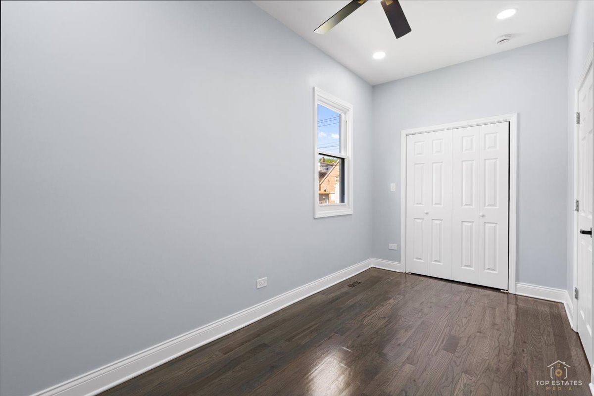 10521 S Edbrooke Avenue Property Photo 17