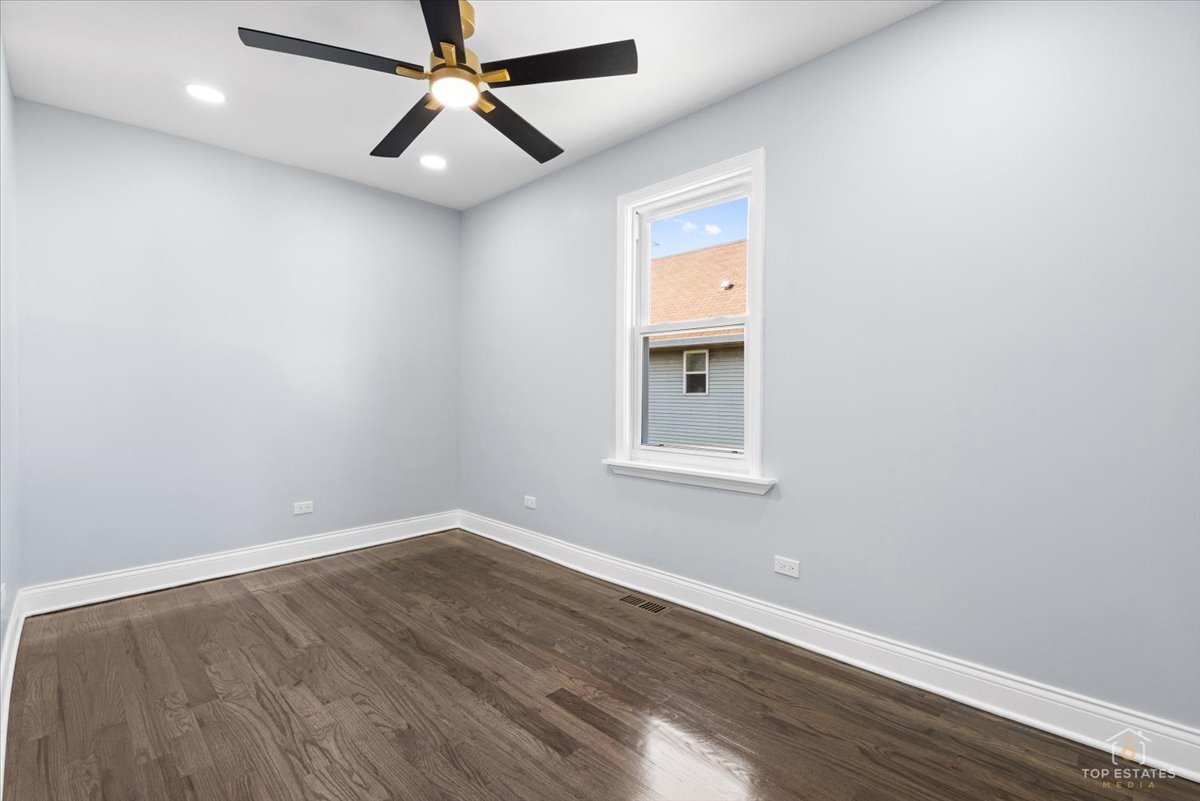 10521 S Edbrooke Avenue Property Photo 26