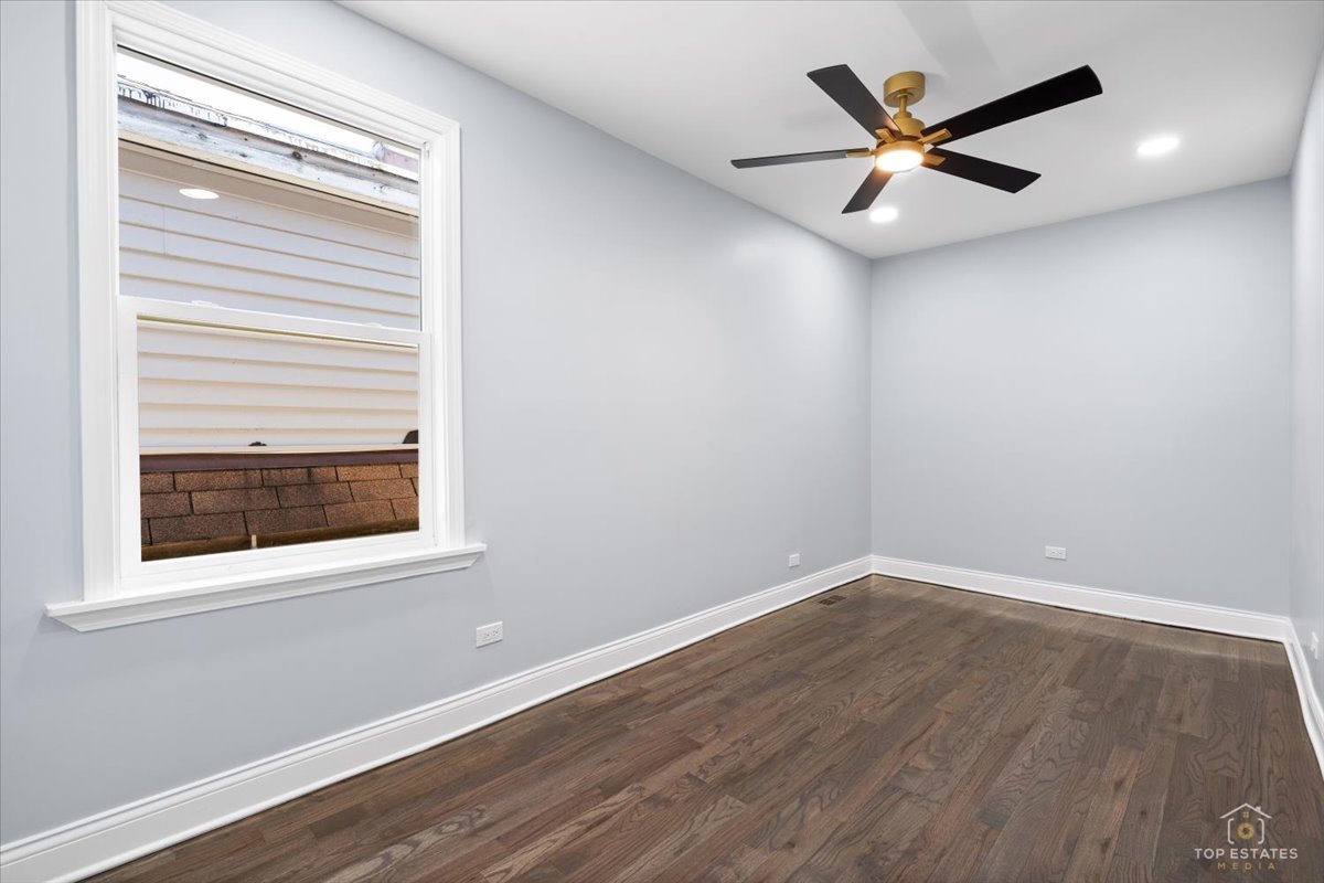 10521 S Edbrooke Avenue Property Photo 27