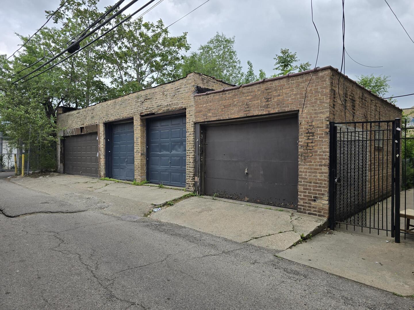 5120 W Grand Avenue Property Photo 4