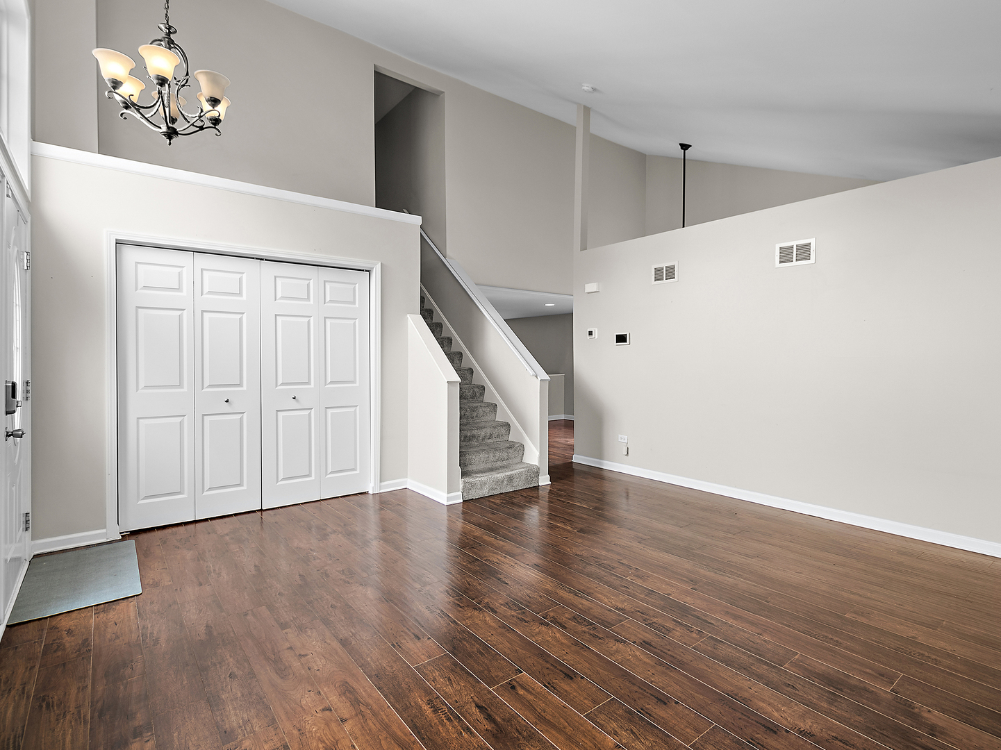 5301 Whisper Meadow Court Property Photo 2
