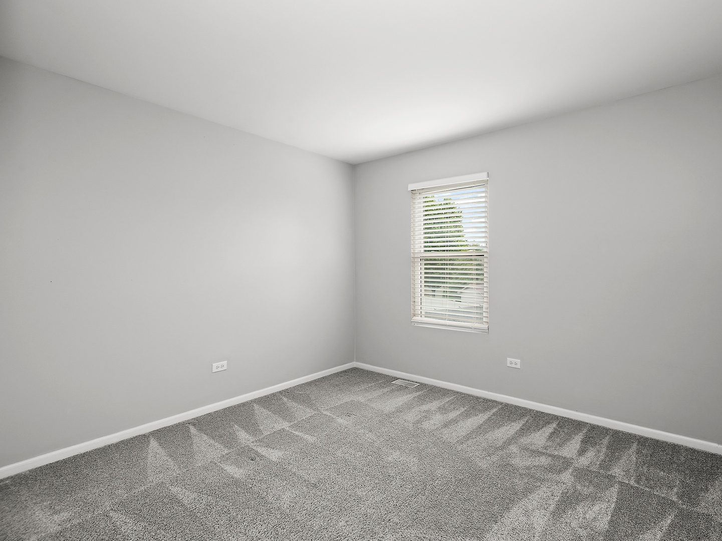 5301 Whisper Meadow Court Property Photo 11