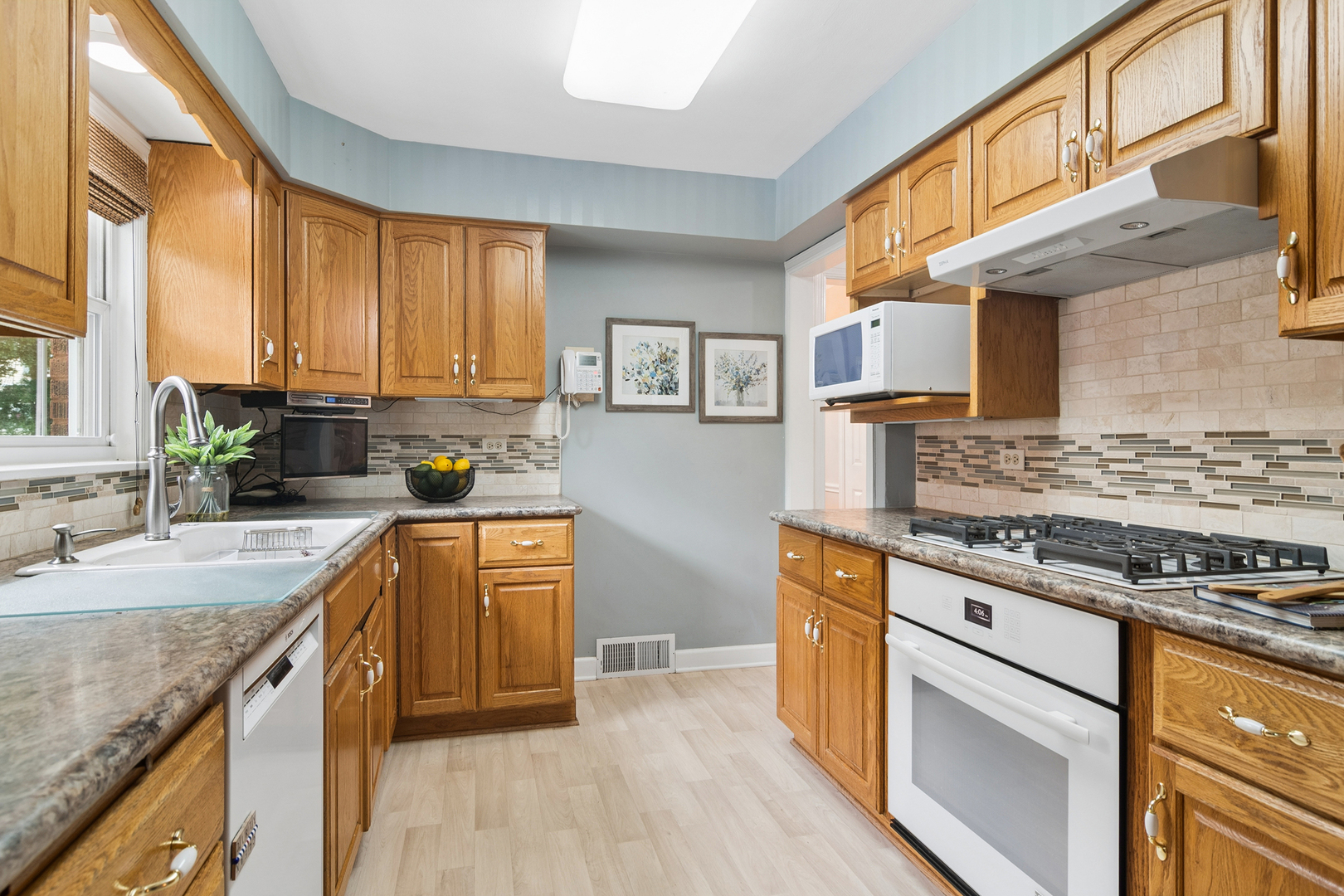 501 N Douglas Avenue Property Photo 11