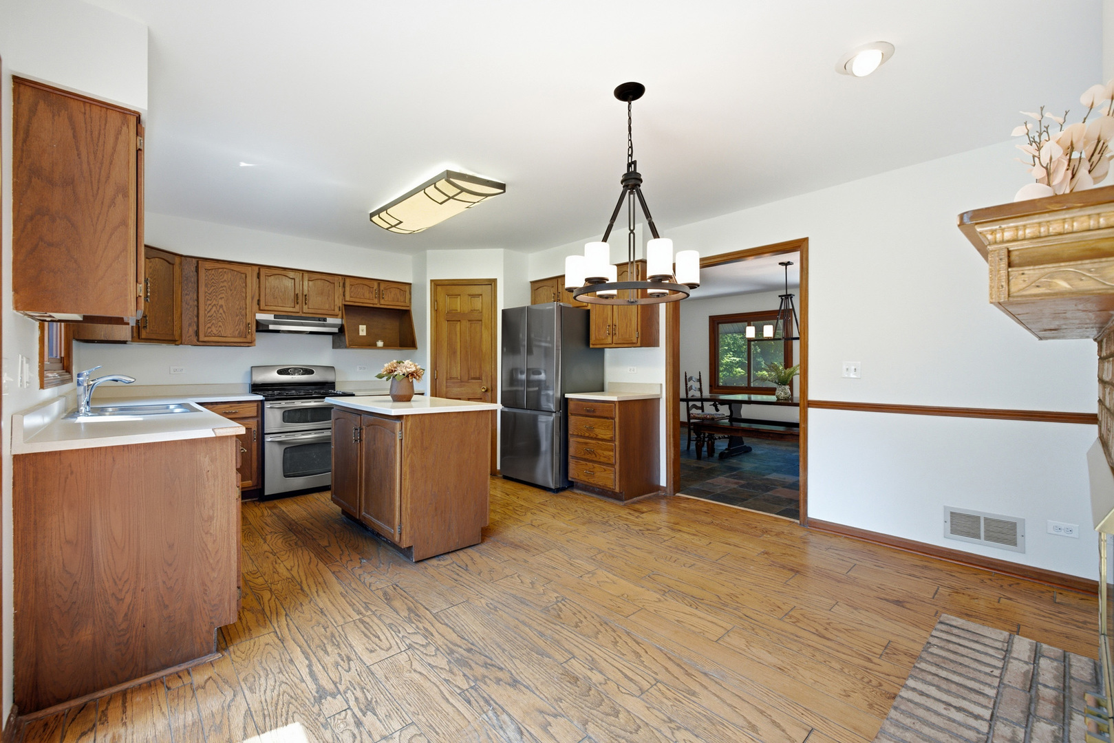 307 W Schaumburg Road Property Photo 11