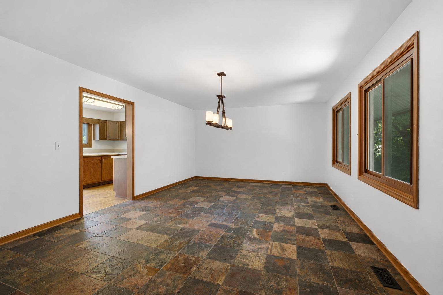 307 W Schaumburg Road Property Photo 16