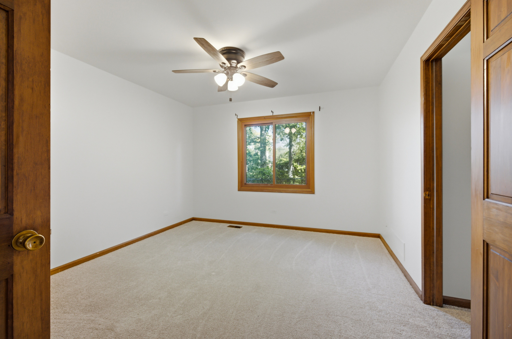 307 W Schaumburg Road Property Photo 17