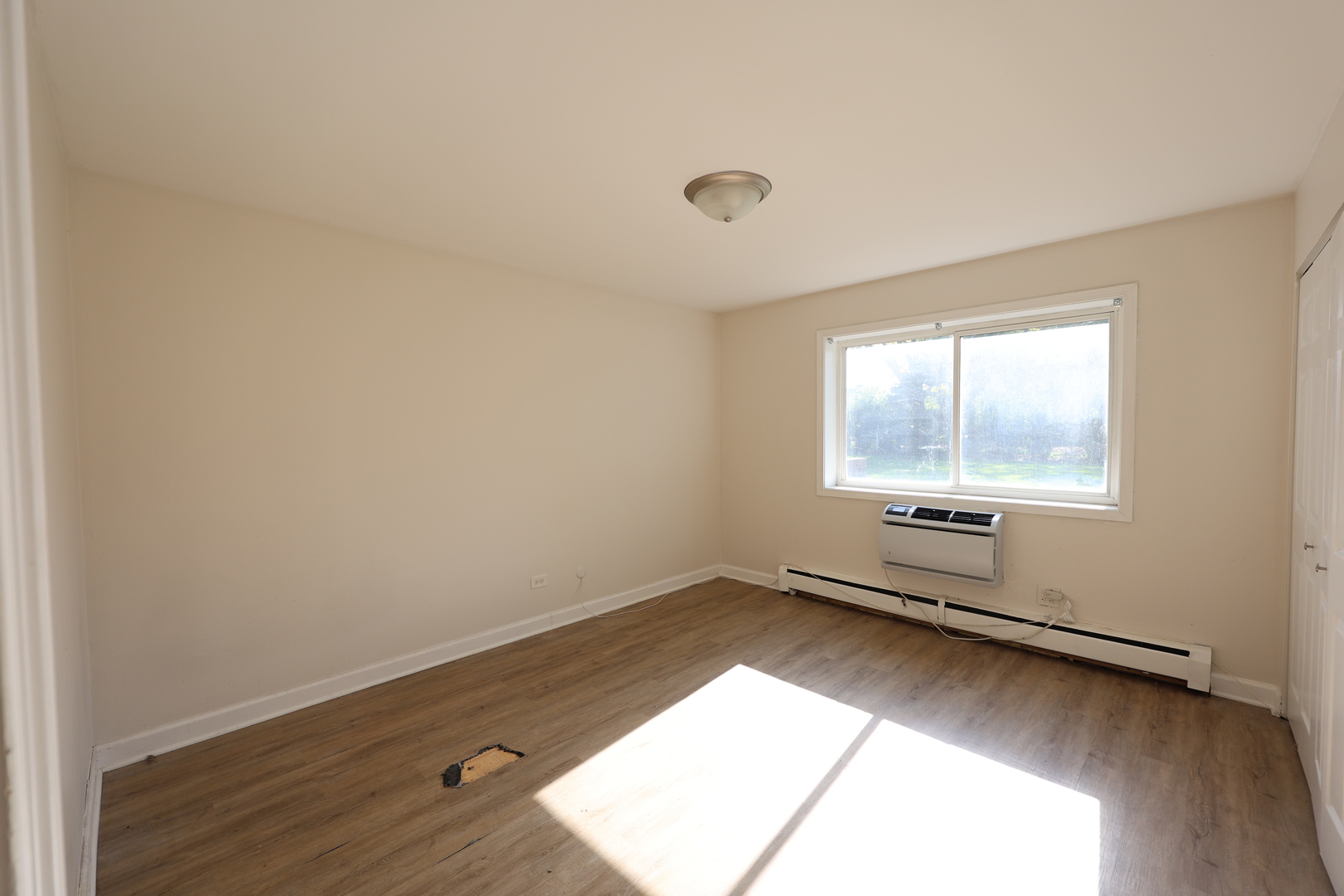 2230 S Goebbert Road 139 Property Photo 12