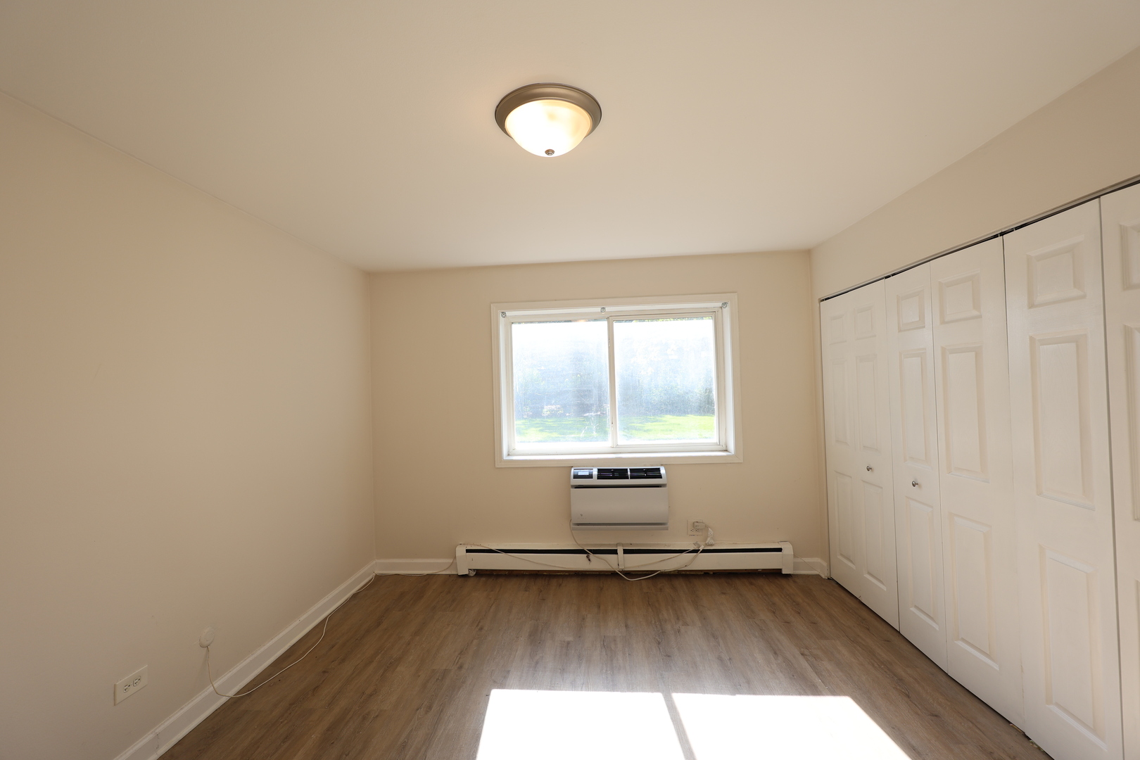 2230 S Goebbert Road 139 Property Photo 13