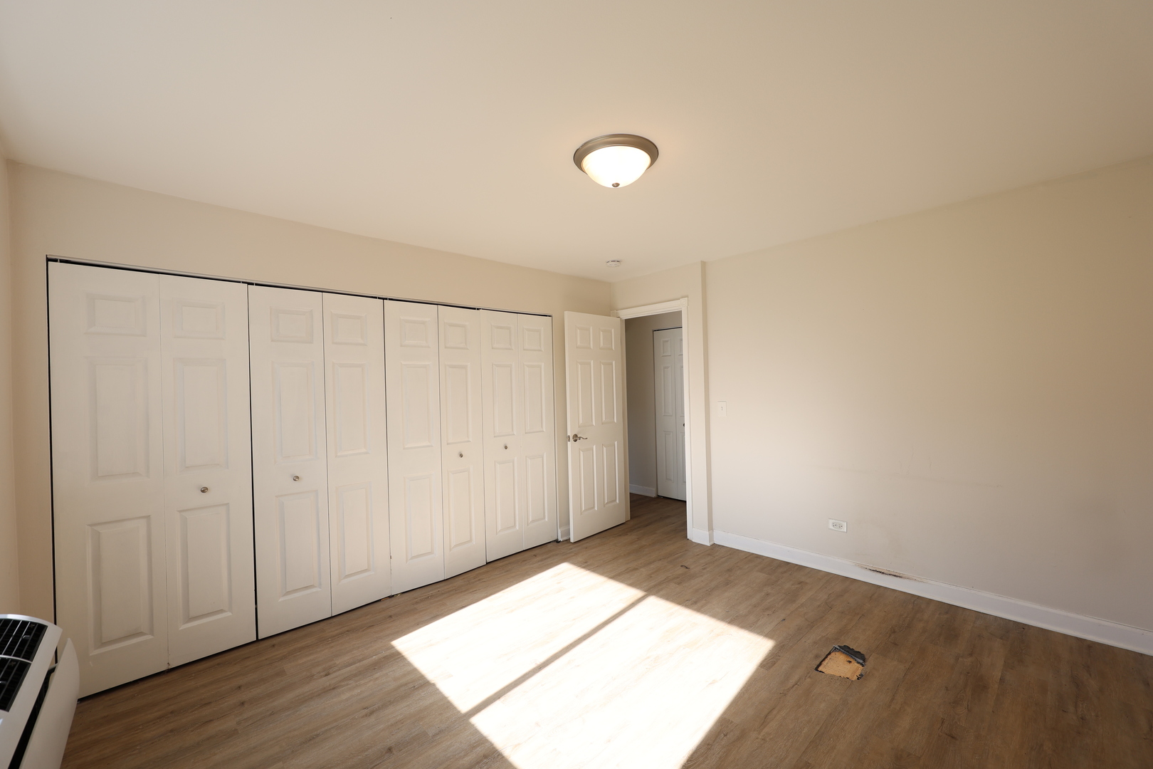 2230 S Goebbert Road 139 Property Photo 14
