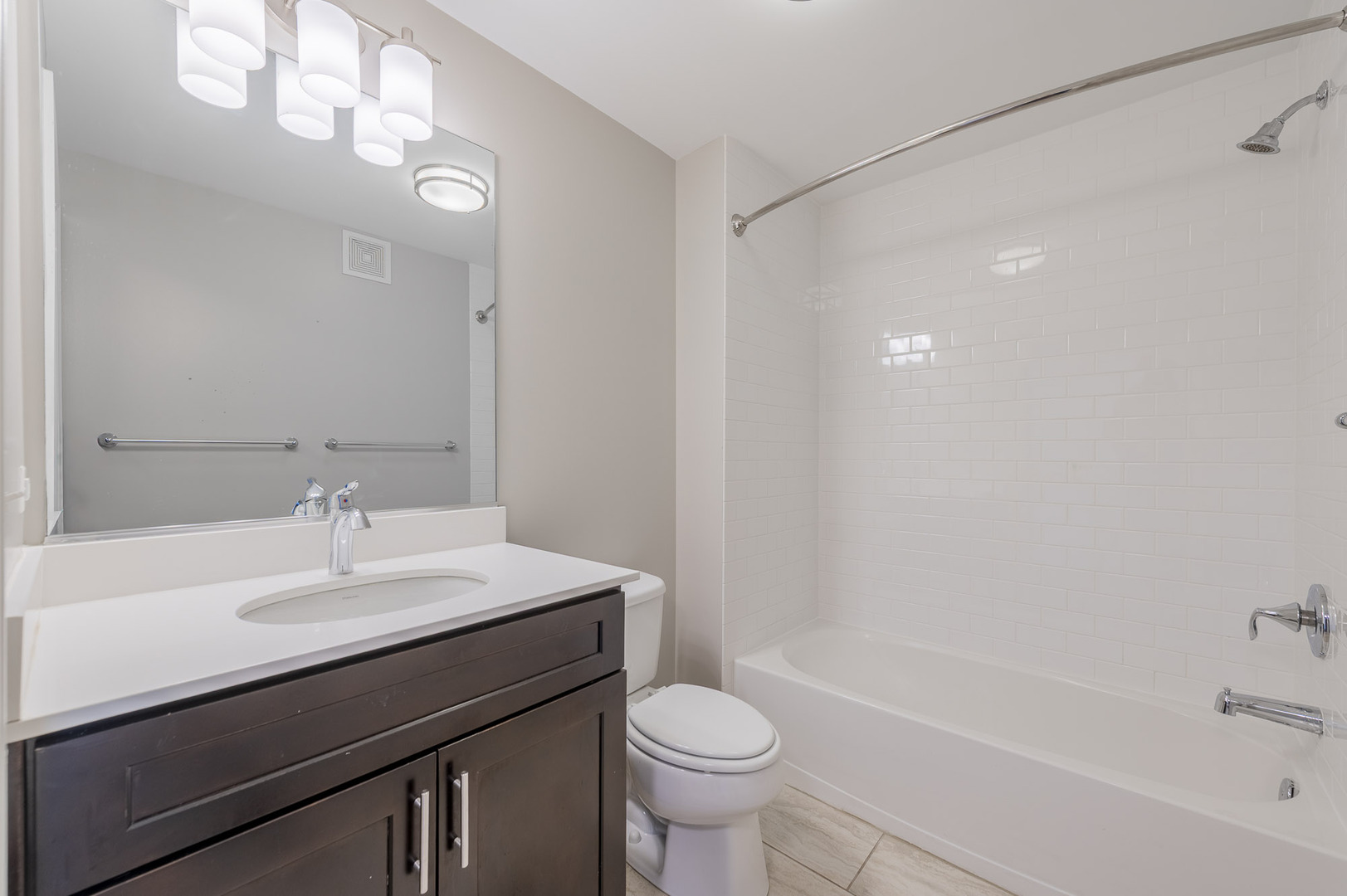 737 Chicago Avenue 731 Property Photo 6