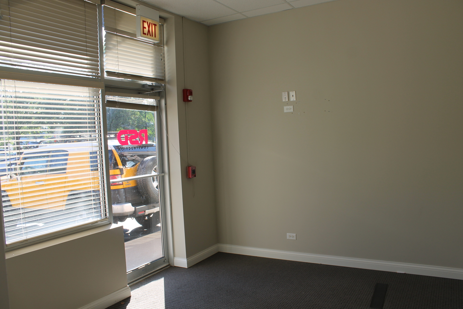 415 E State Street Property Photo 2