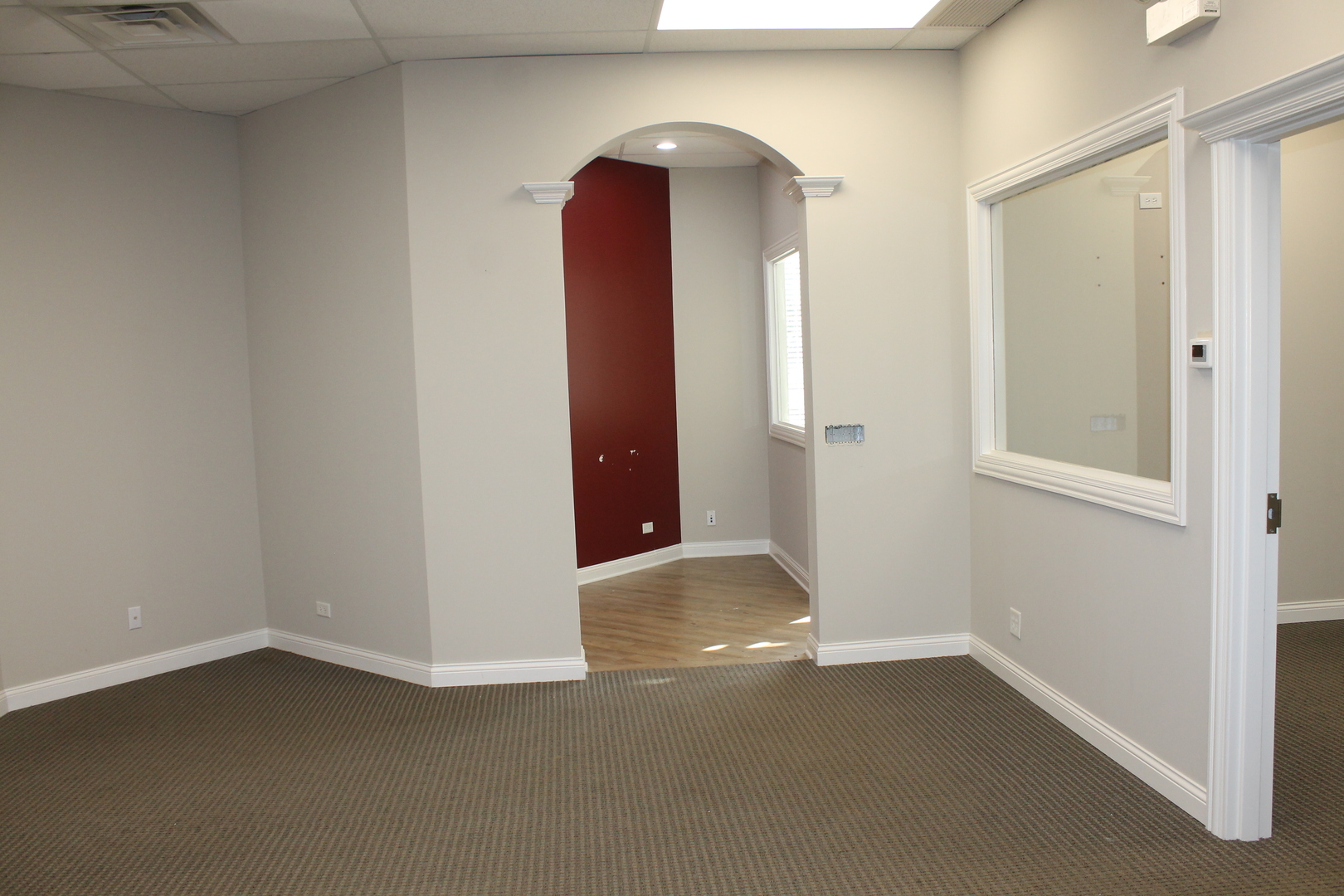 415 E State Street Property Photo 4